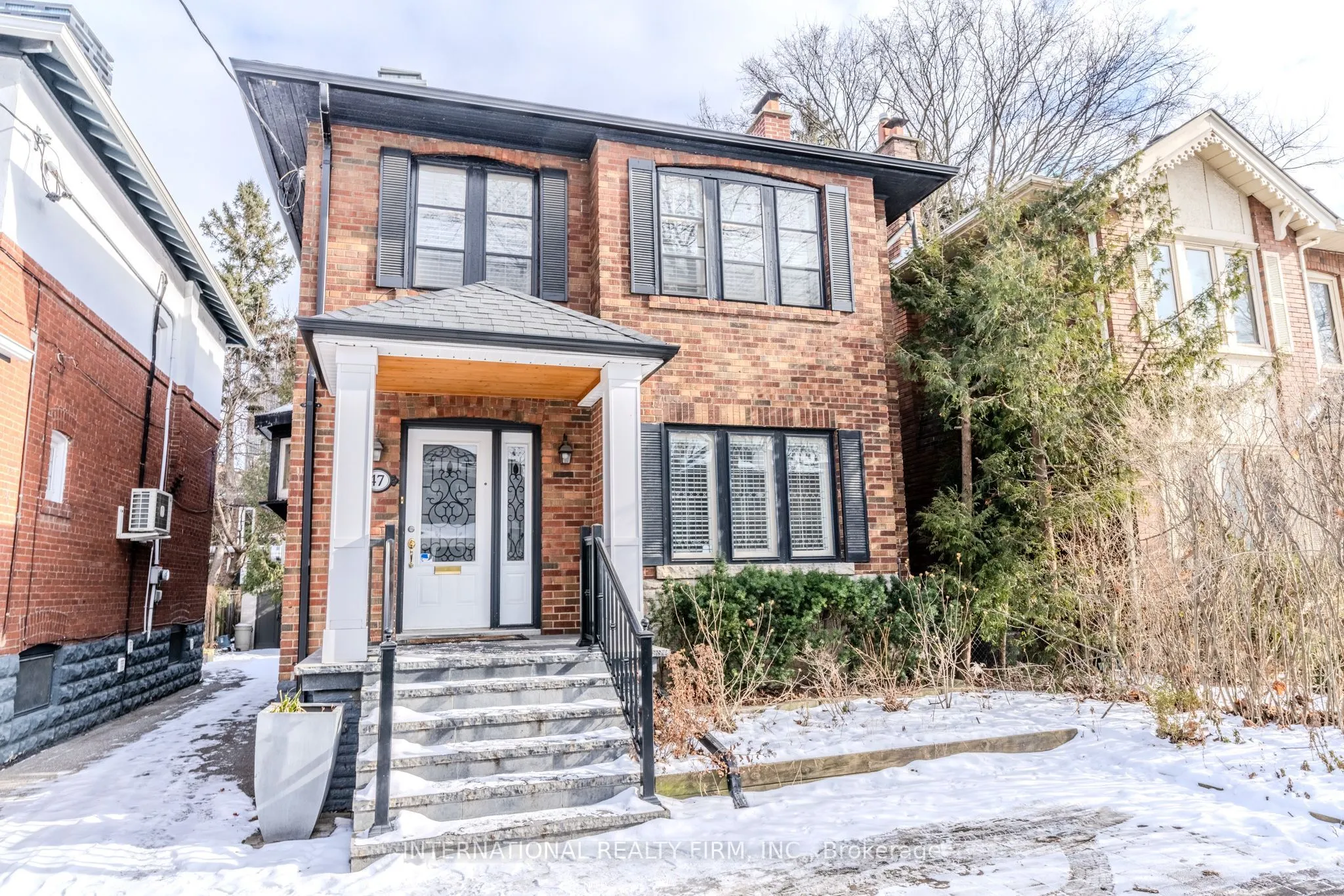 47 Maxwell Avenue, #MainSecondFloors