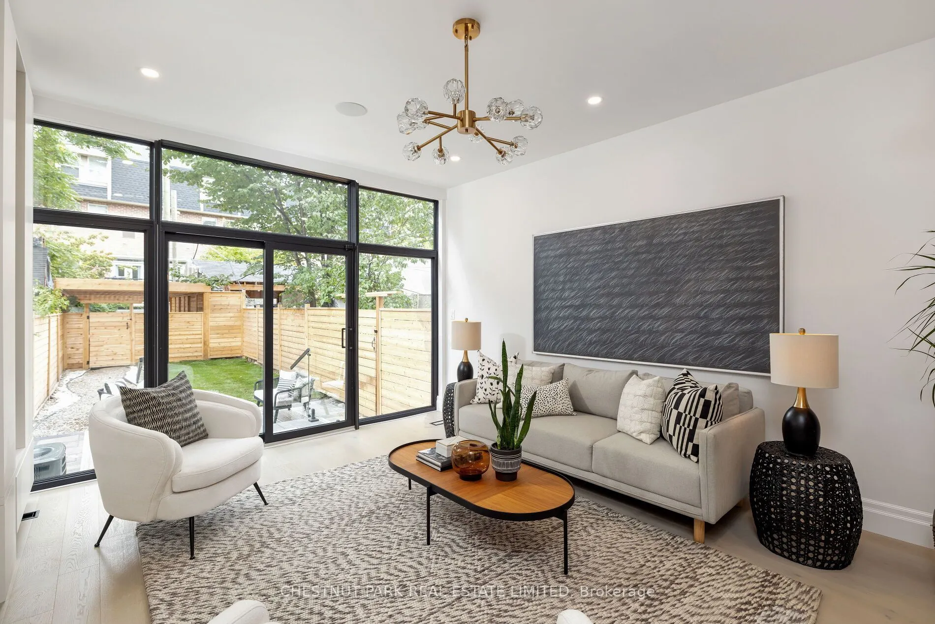 112 Givins Street