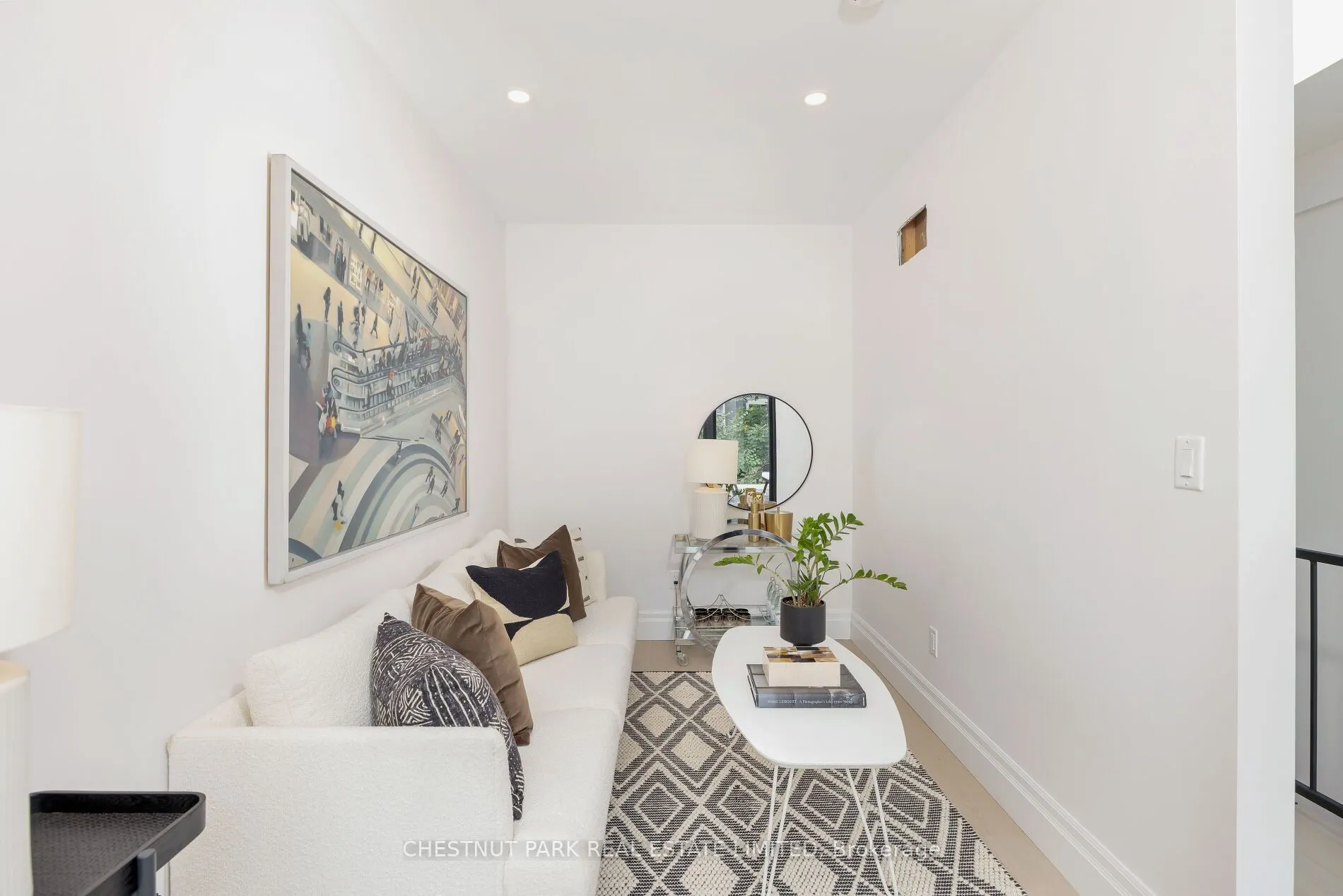 112 Givins Street