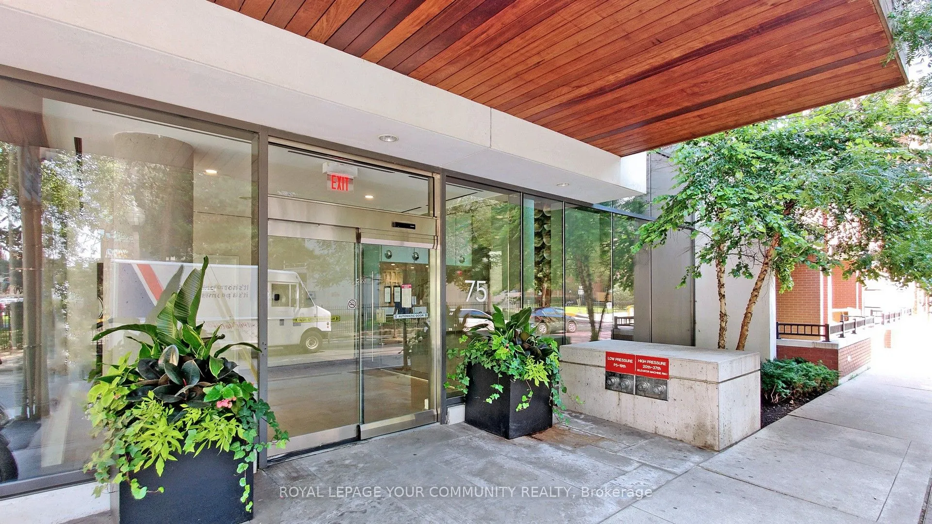 75 St Nicholas Street, #2804