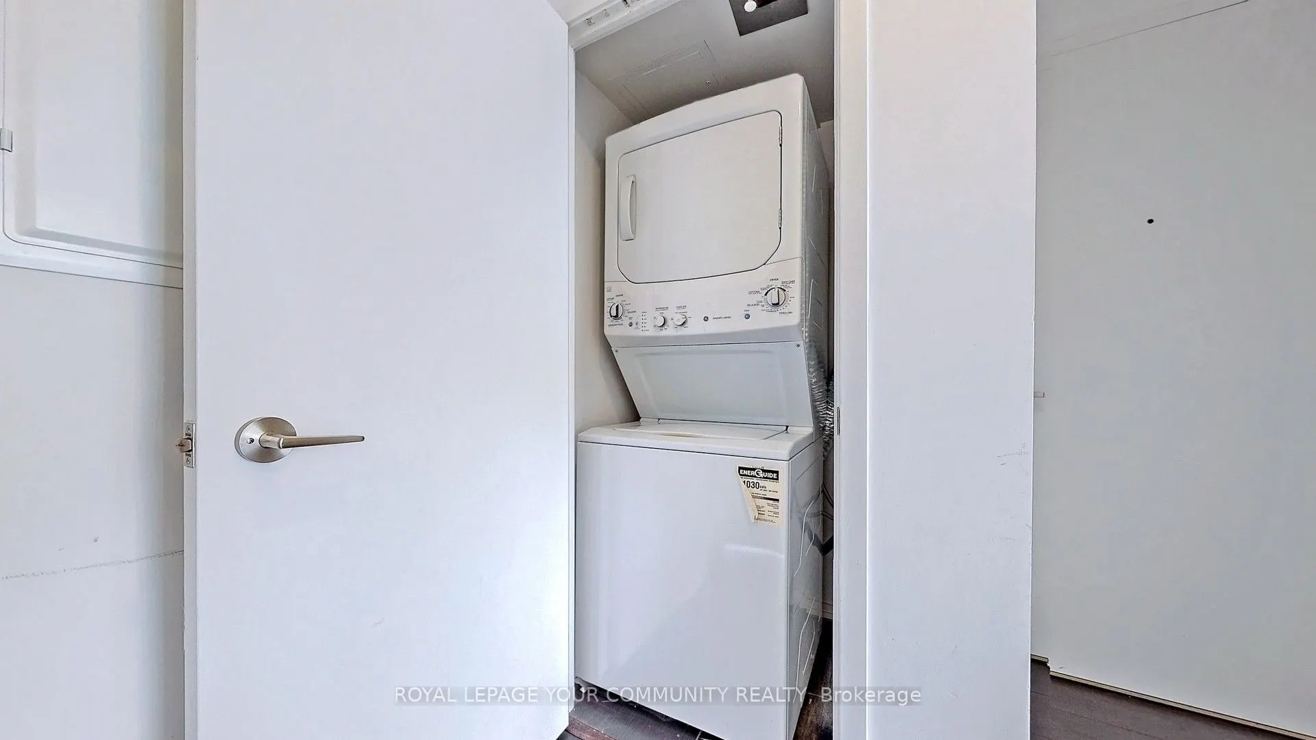 75 St Nicholas Street, #2804