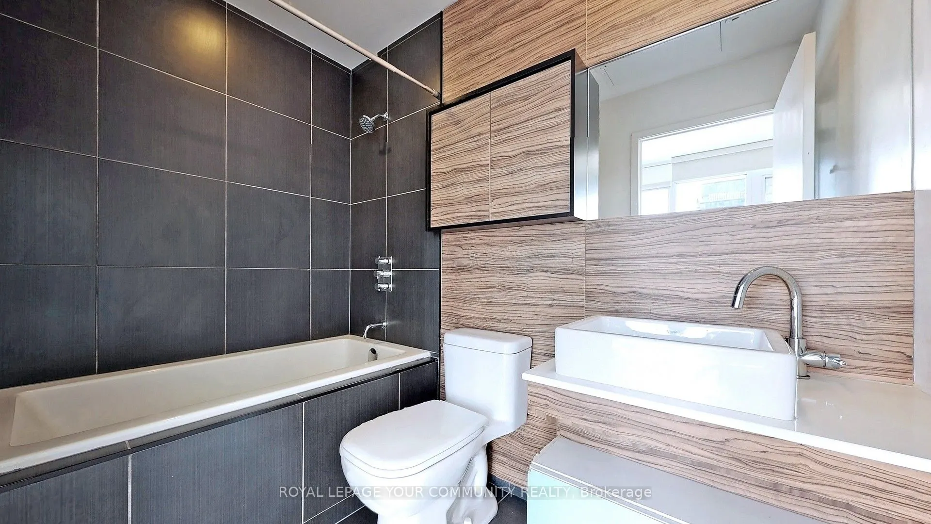 75 St Nicholas Street, #2804