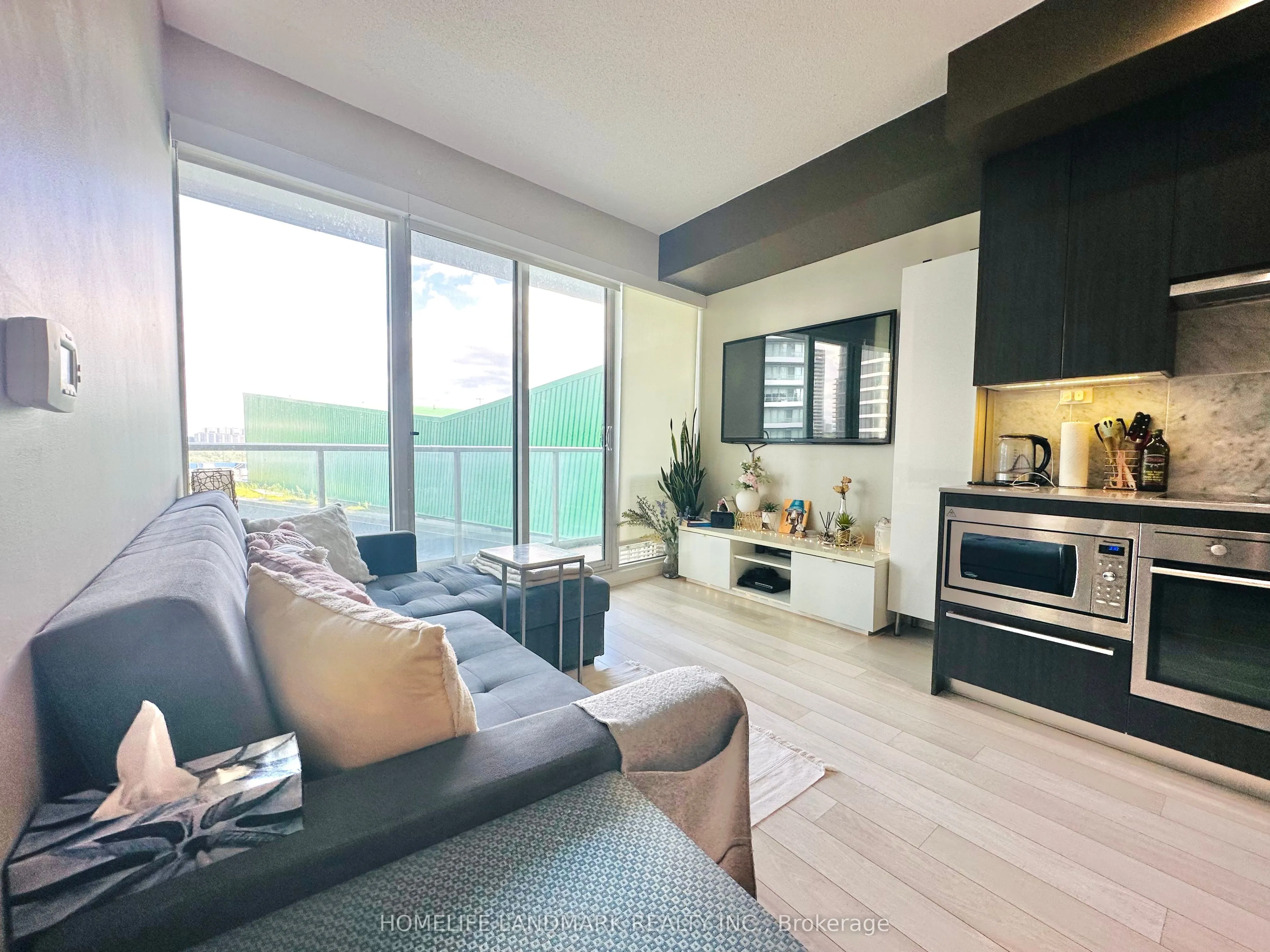 115 McMahon Drive, #209