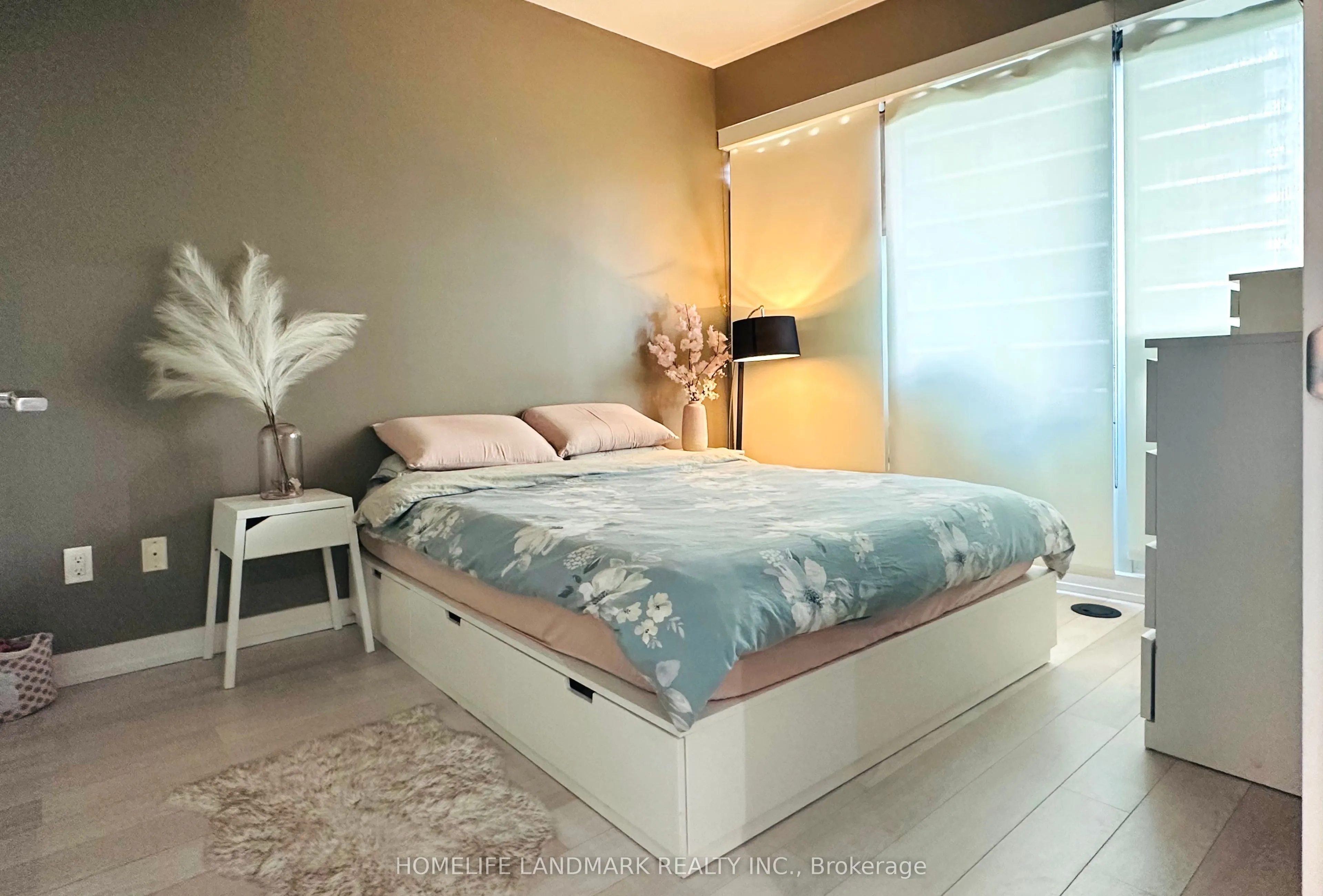 115 McMahon Drive, #209