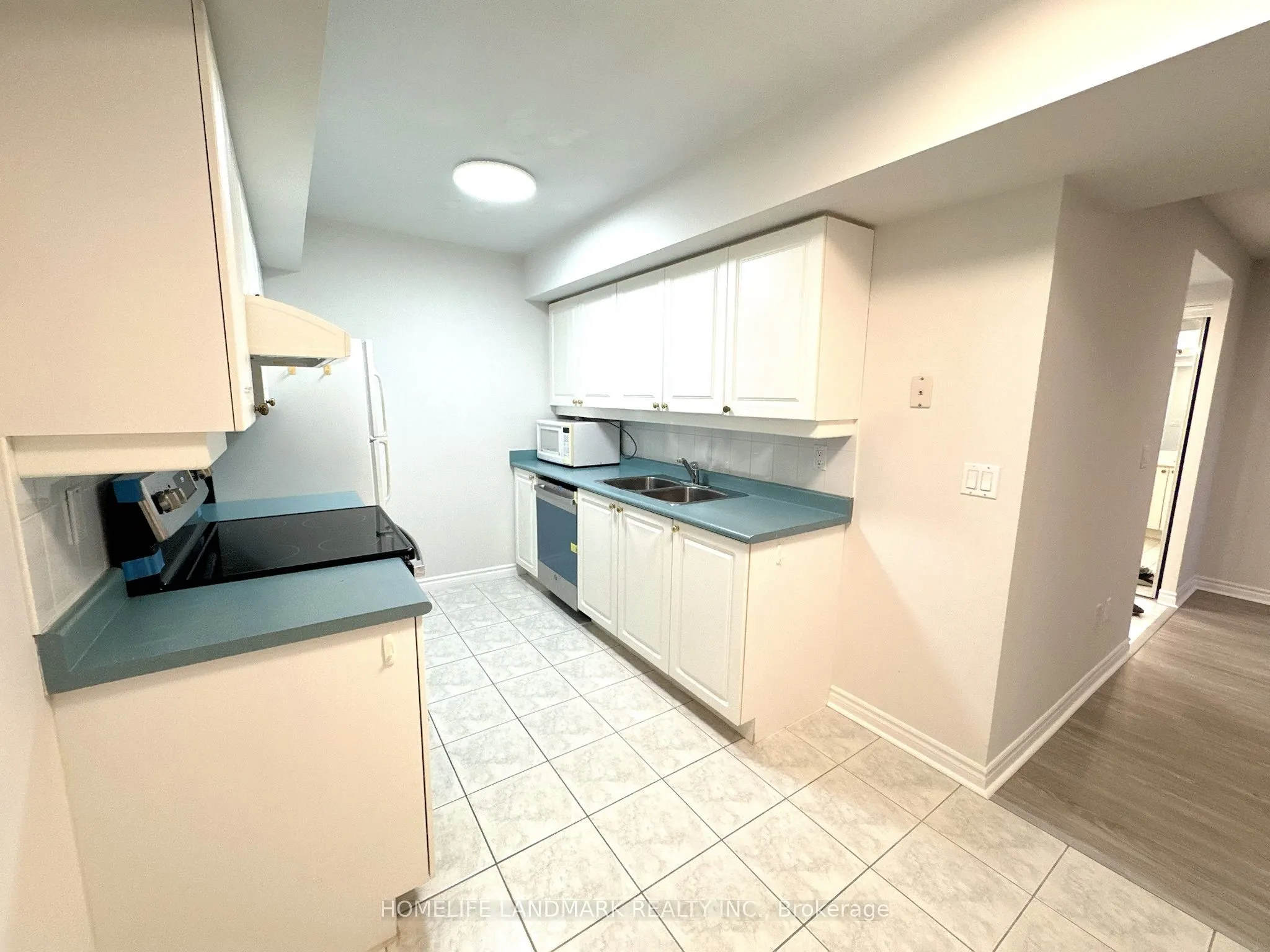 18 Sommerset Way, #511