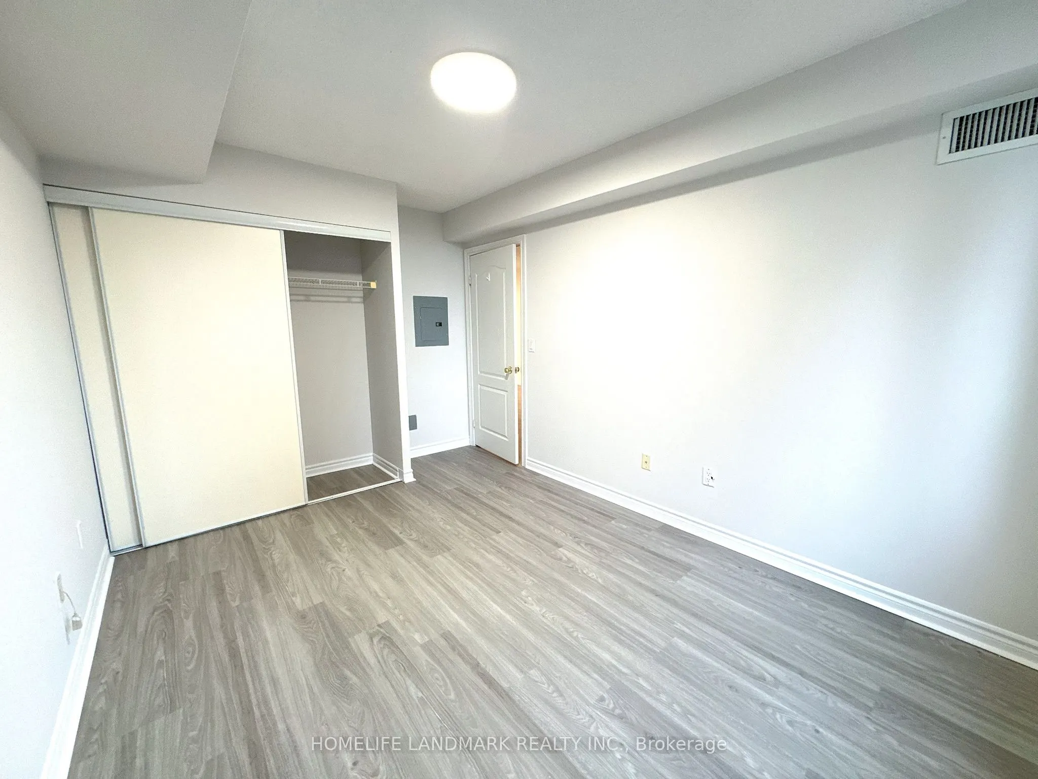 18 Sommerset Way, #511