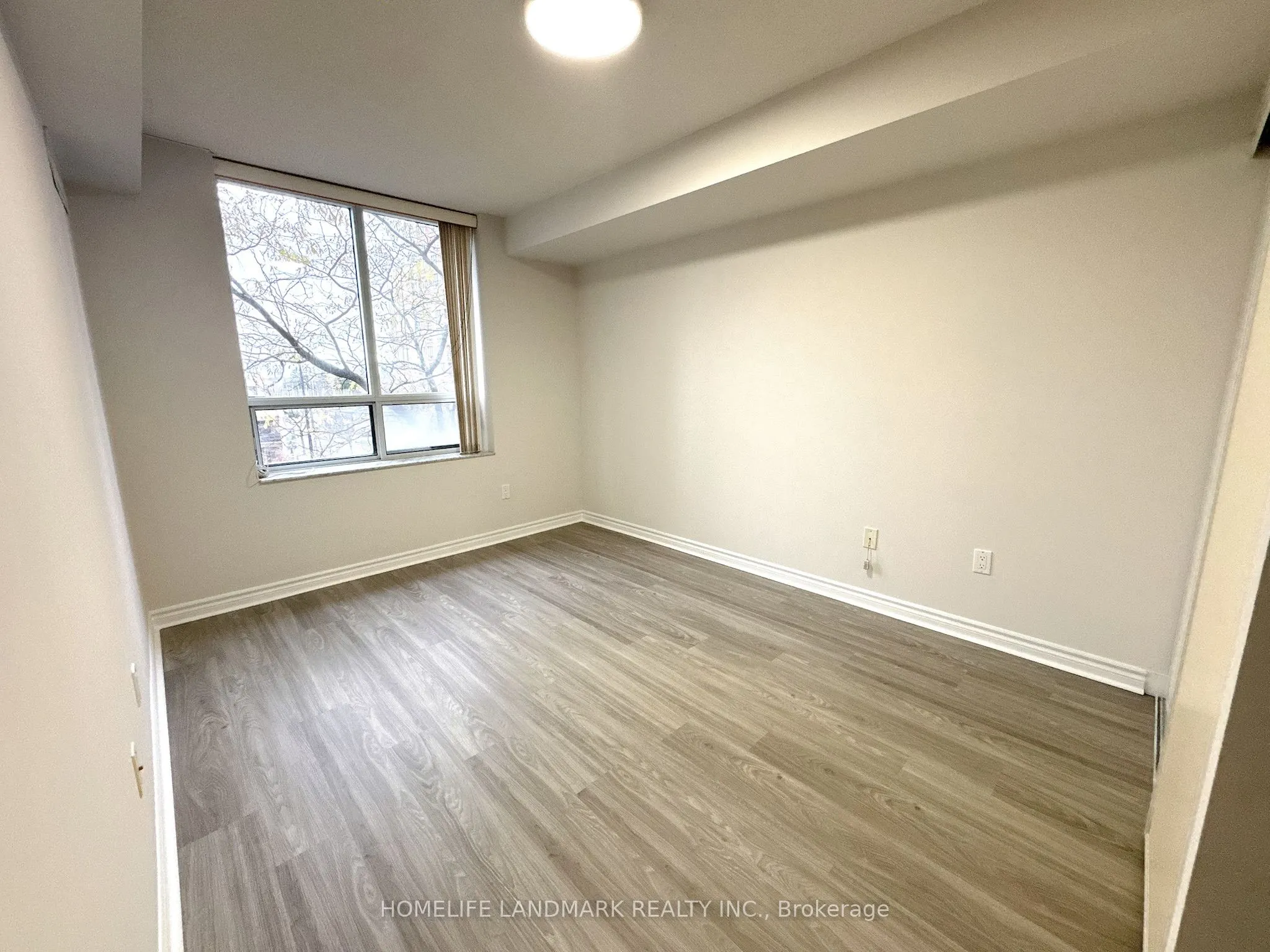 18 Sommerset Way, #511