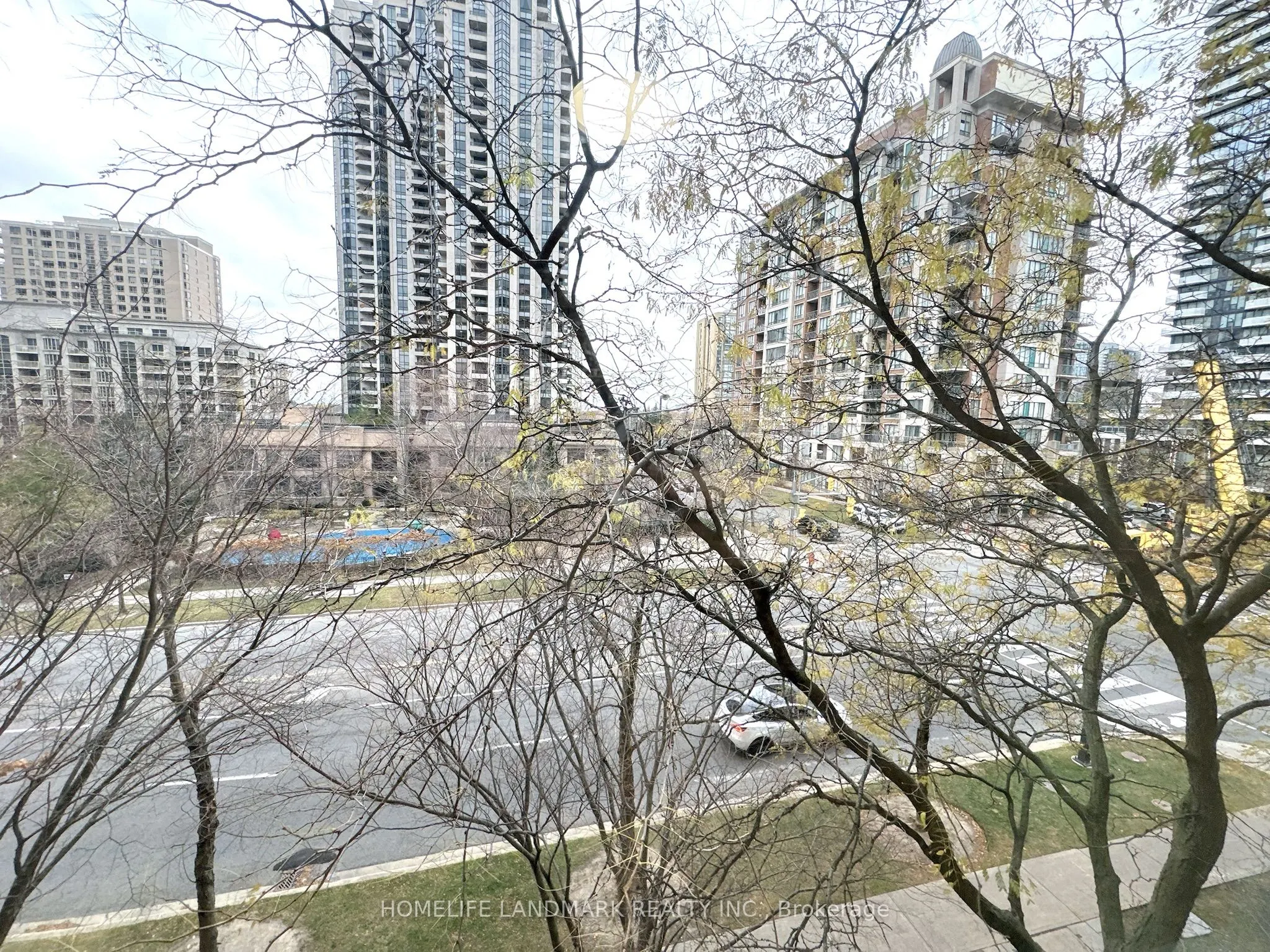 18 Sommerset Way, #511
