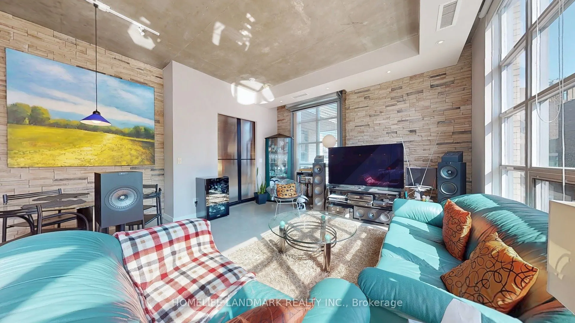 23 Brant Street, #712