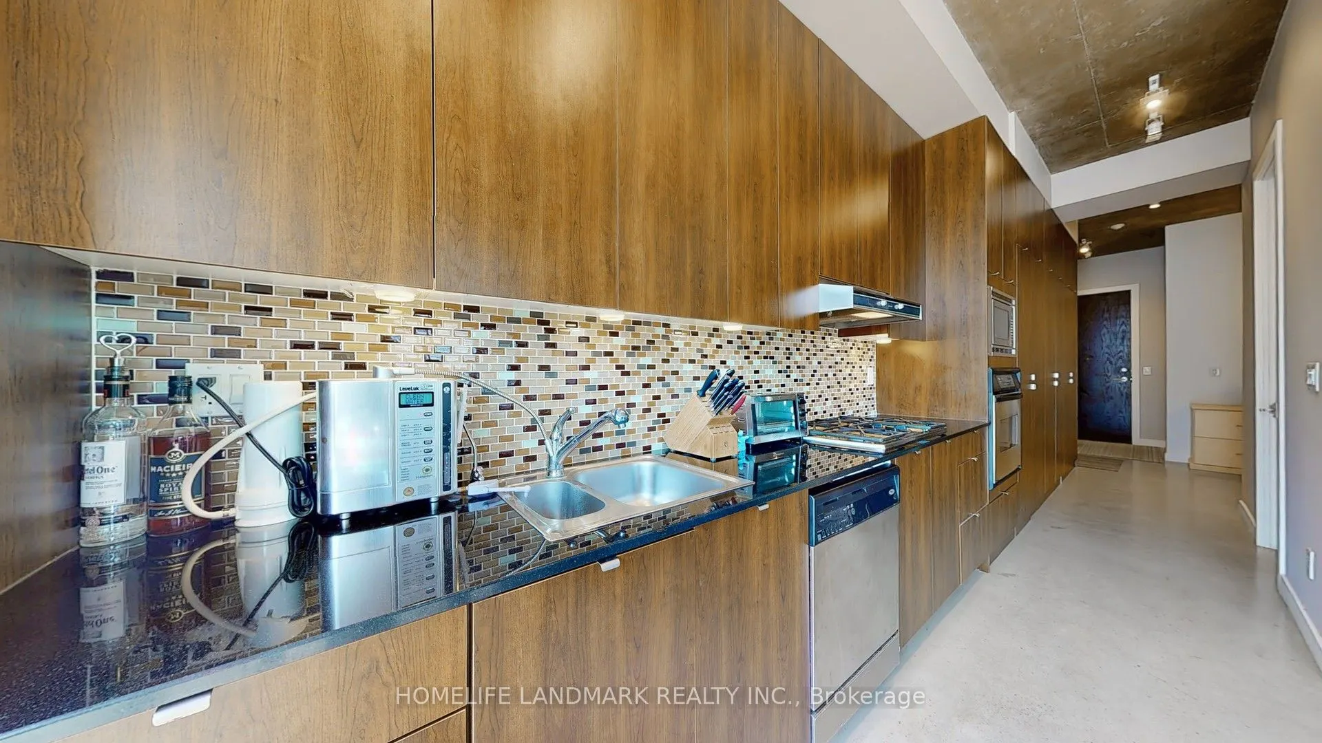 23 Brant Street, #712