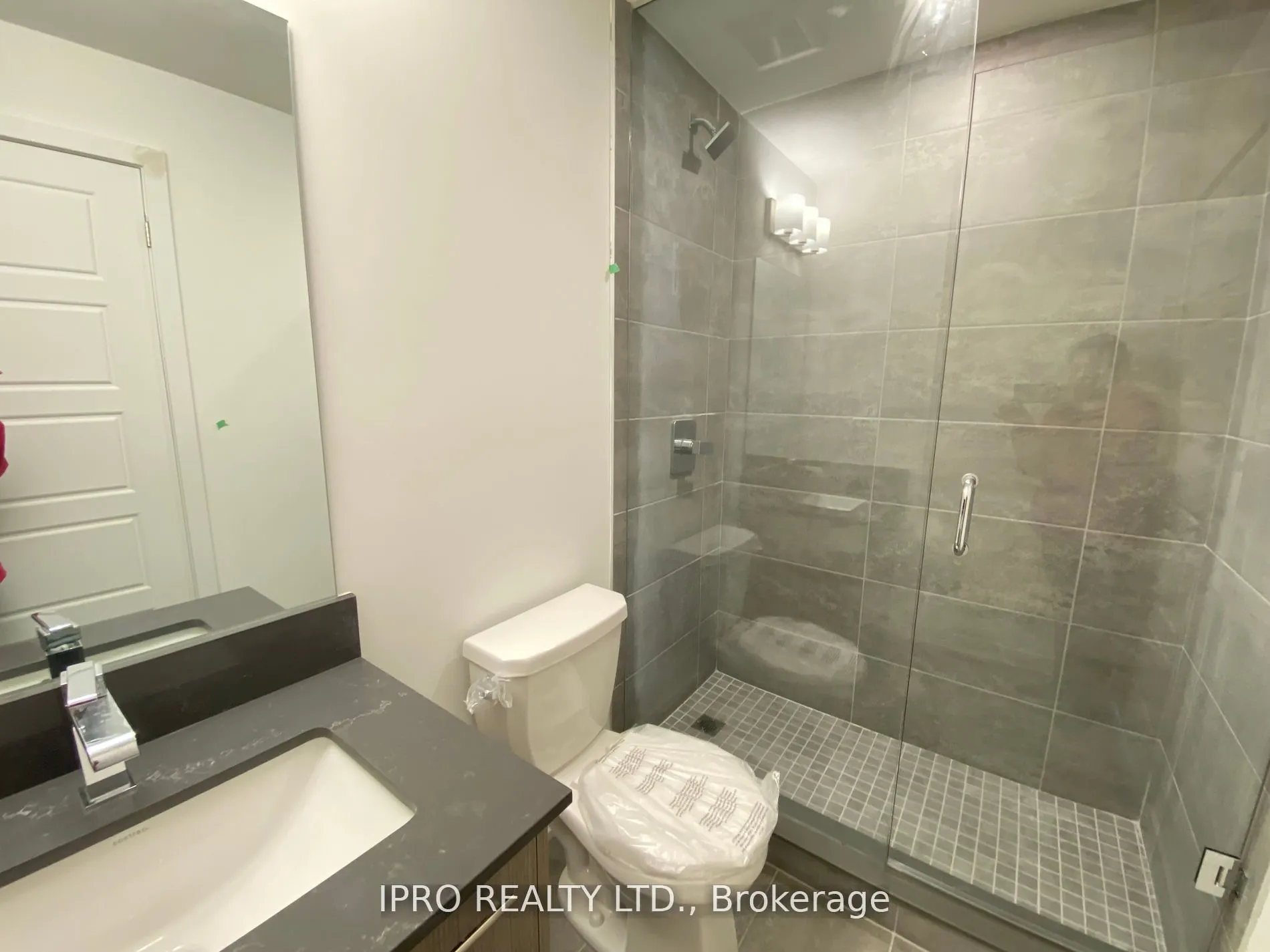 851 Sheppard Avenue W, #33