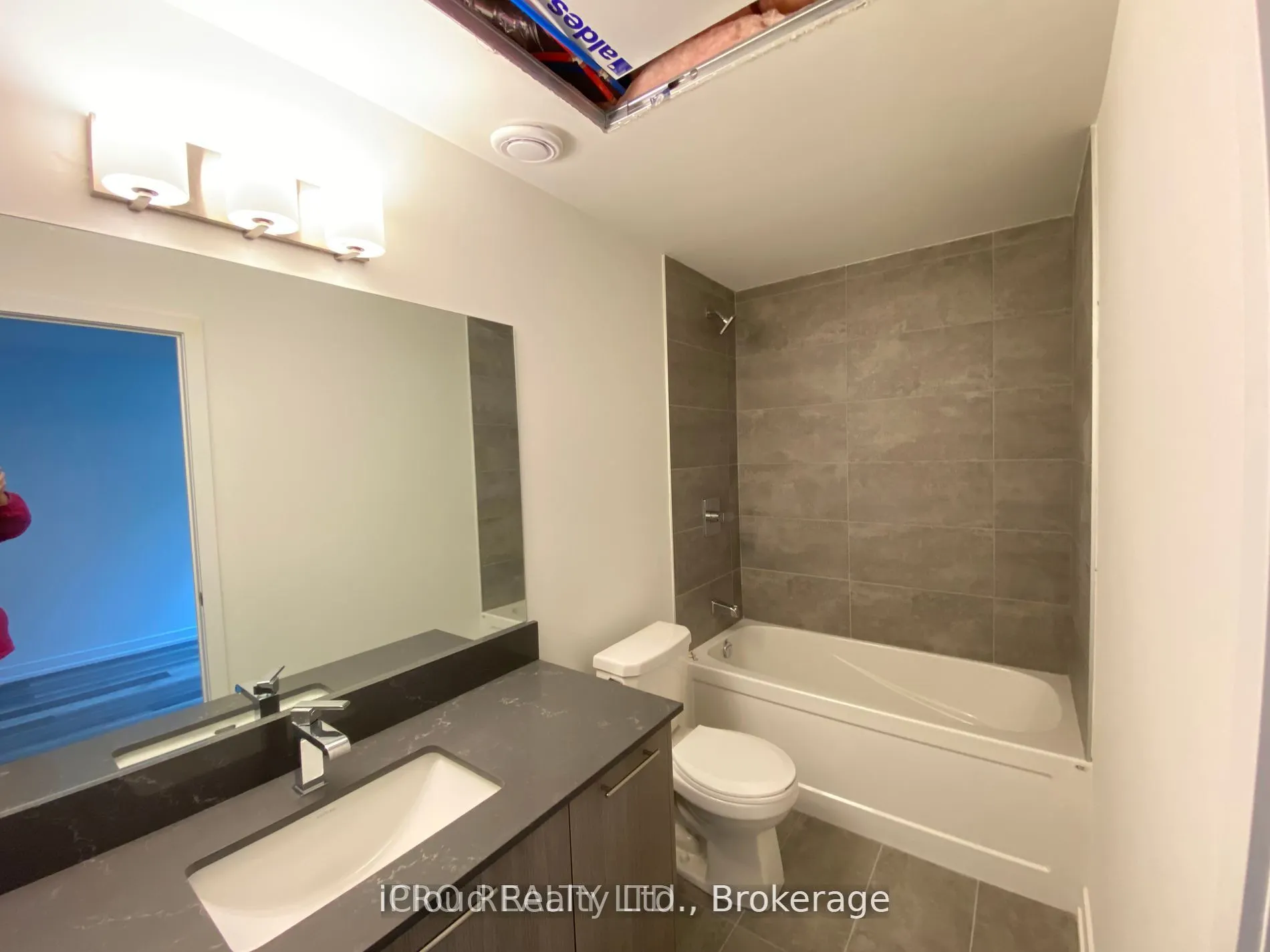 851 Sheppard Avenue W, #33