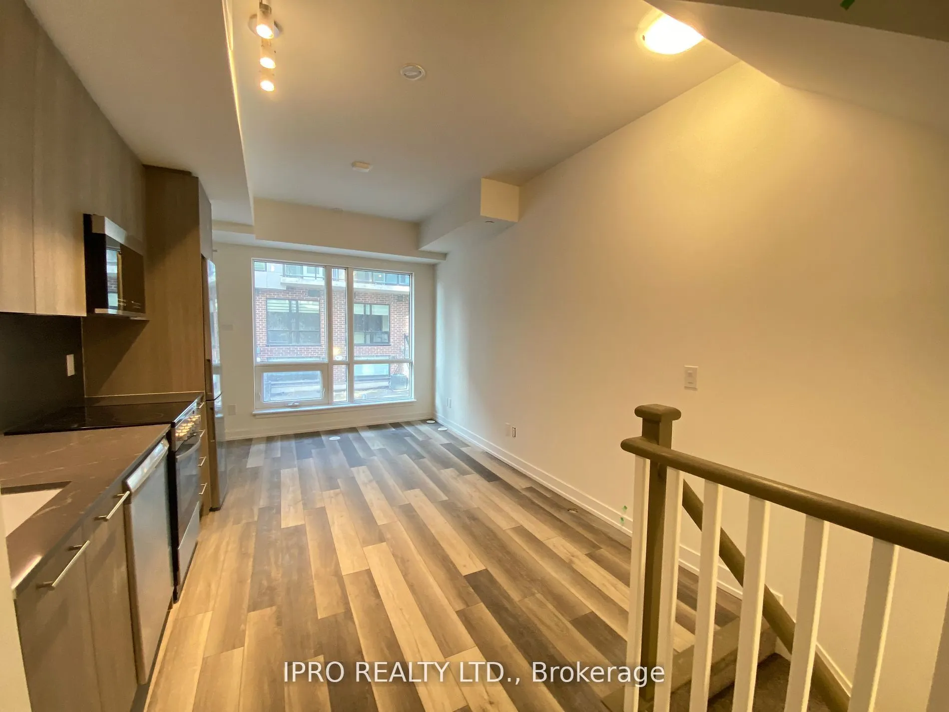 851 Sheppard Avenue W, #33