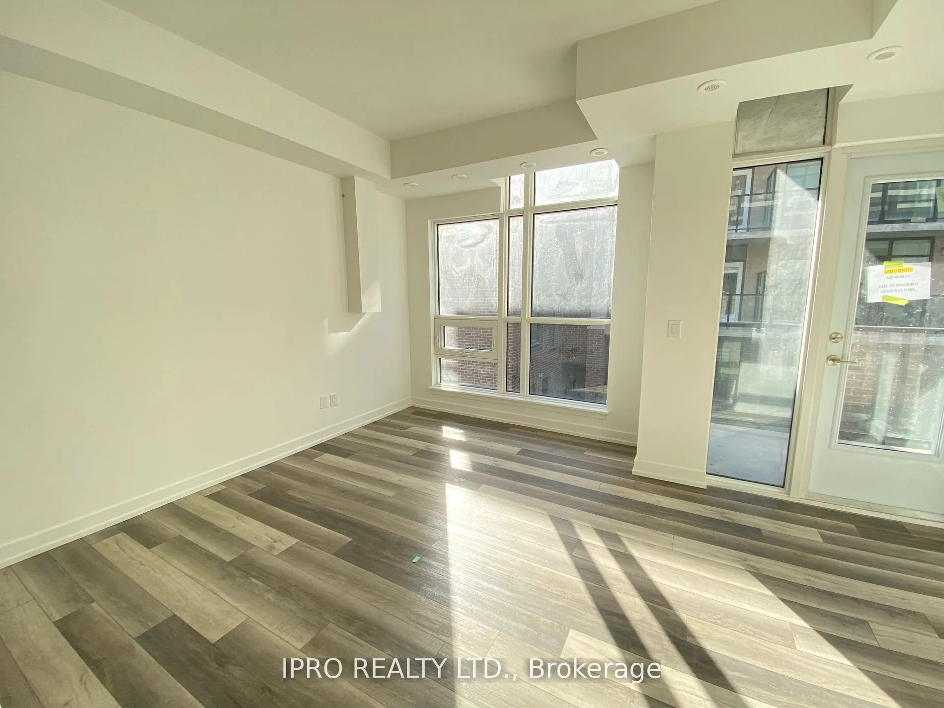 851 Sheppard Avenue W, #33
