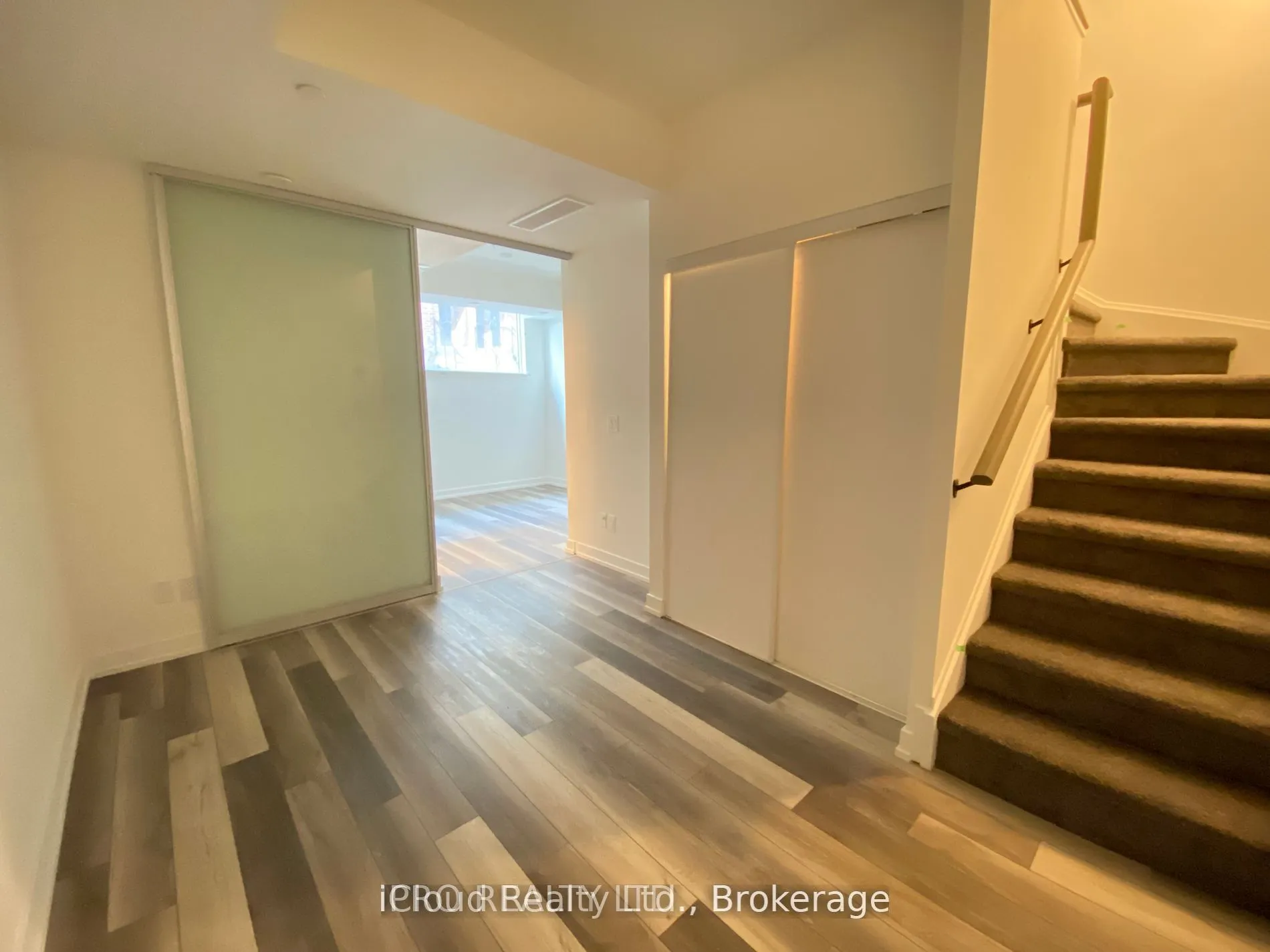851 Sheppard Avenue W, #33
