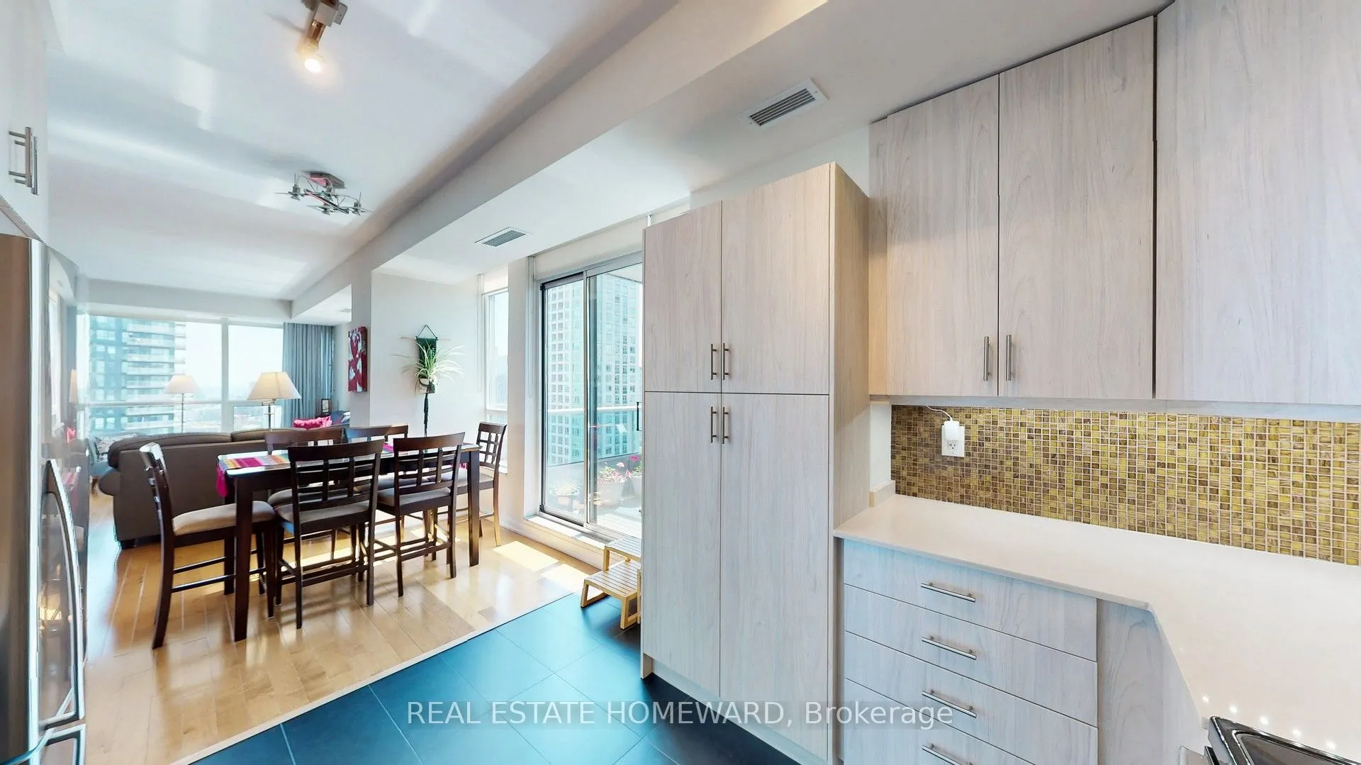 500 Sherbourne Street, #2706