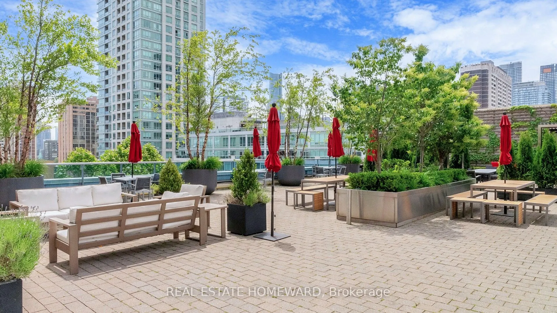 500 Sherbourne Street, #2706