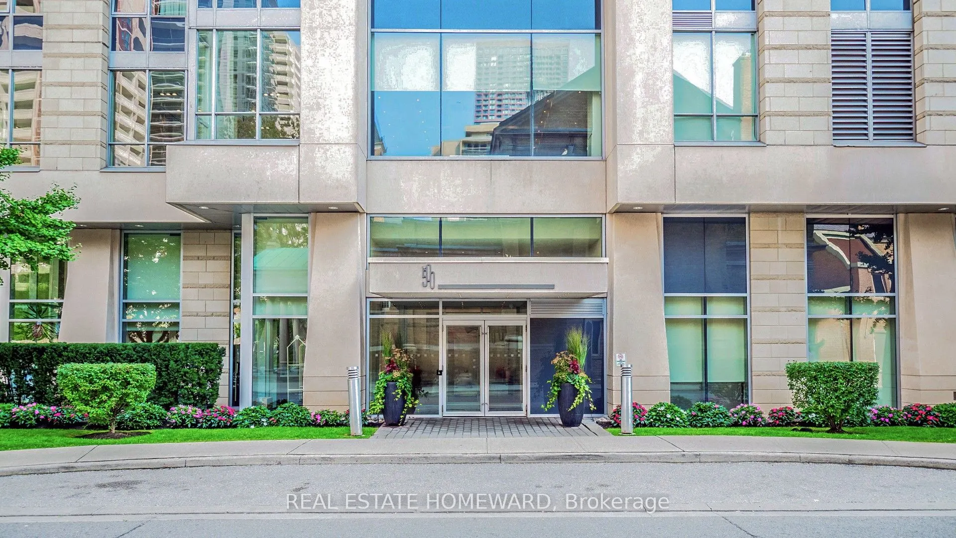 500 Sherbourne Street, #2706