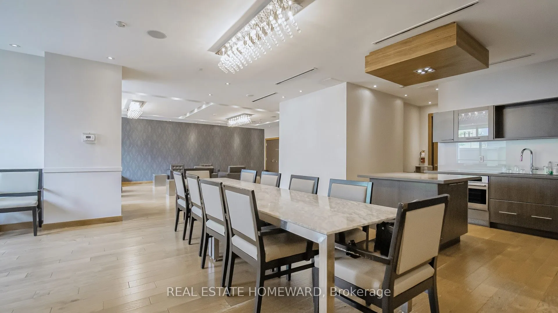 500 Sherbourne Street, #2706