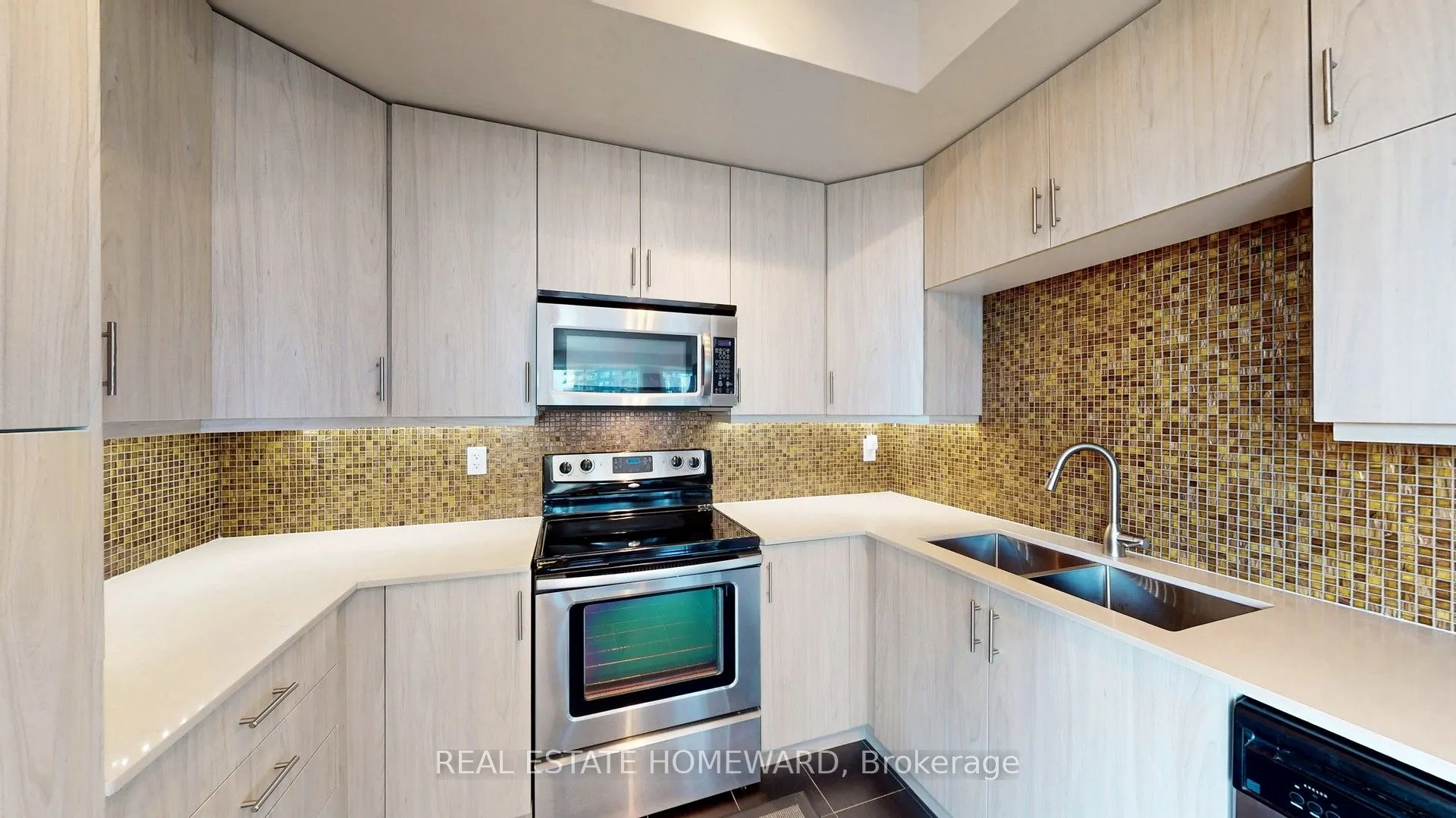 500 Sherbourne Street, #2706