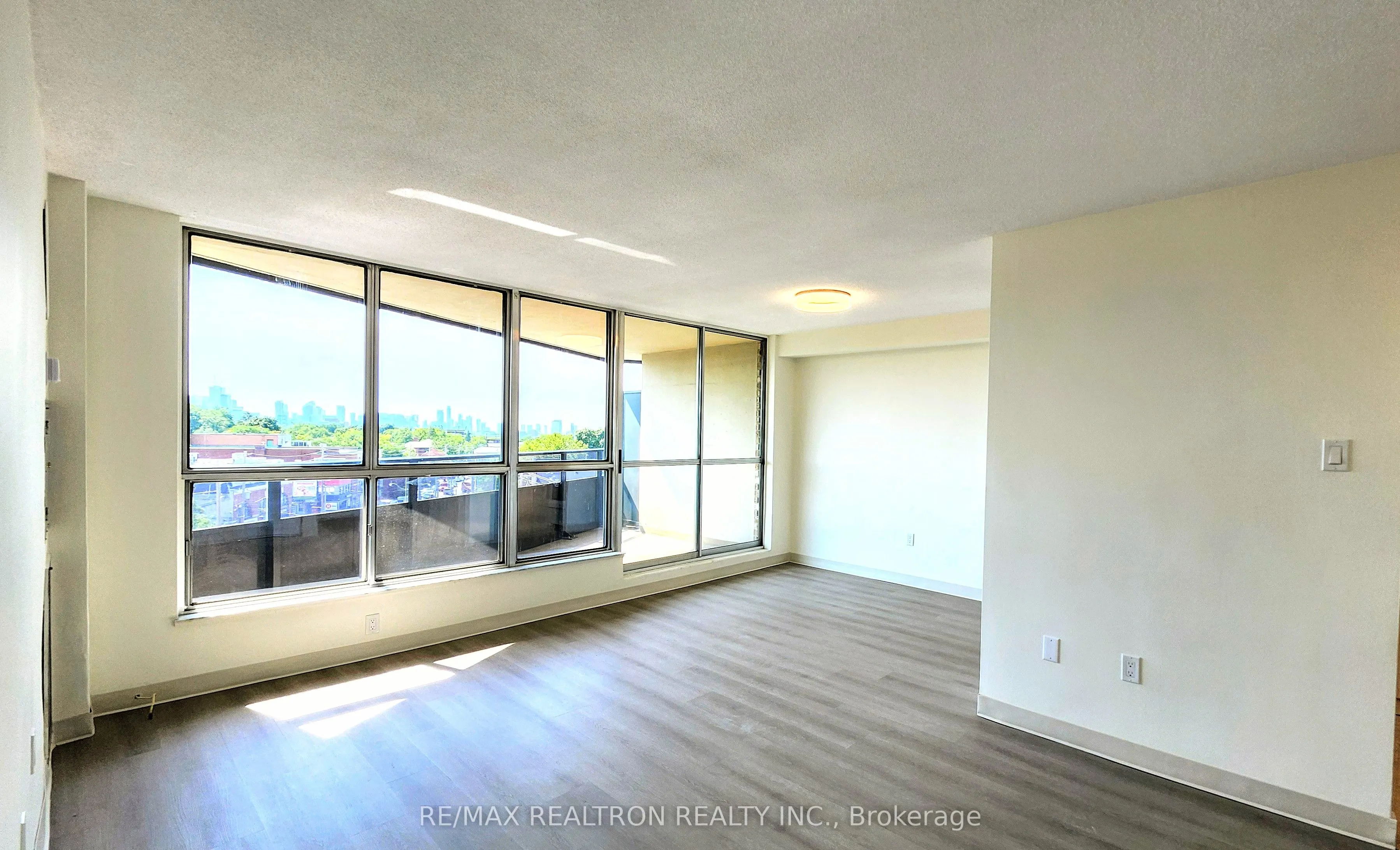 21 Vaughan Road, #602