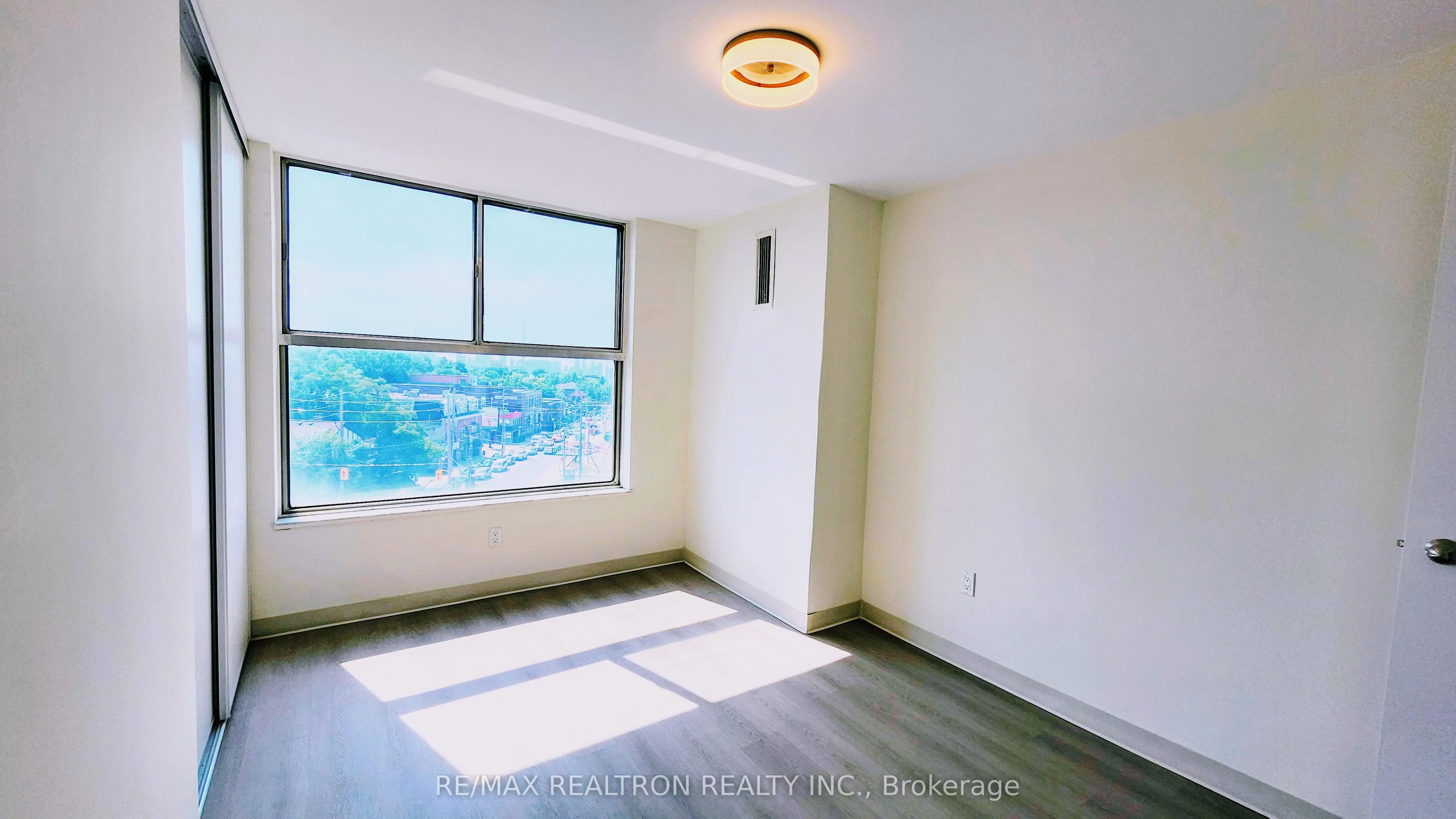 21 Vaughan Road, #602