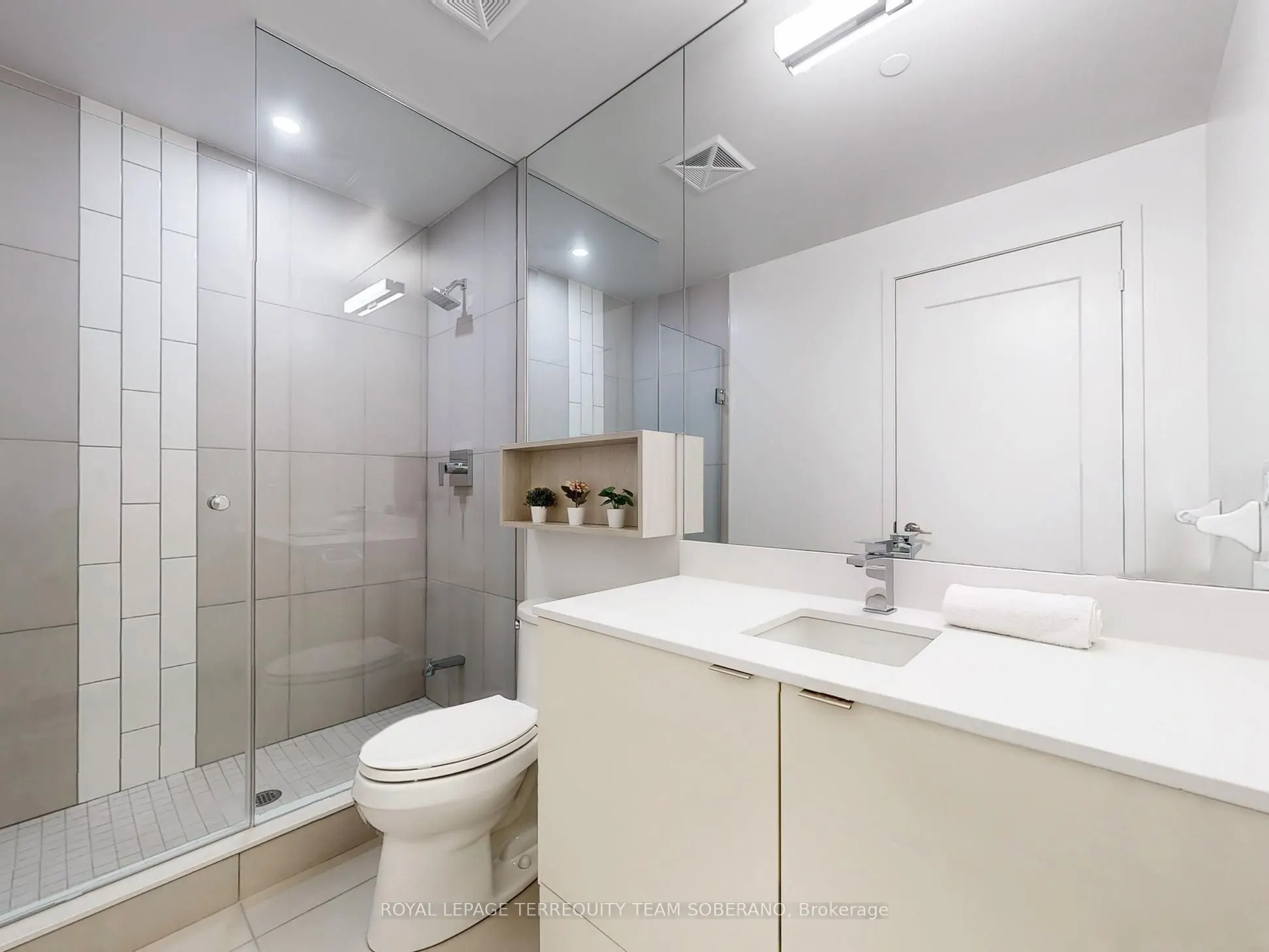 70 Princess Street, #2605