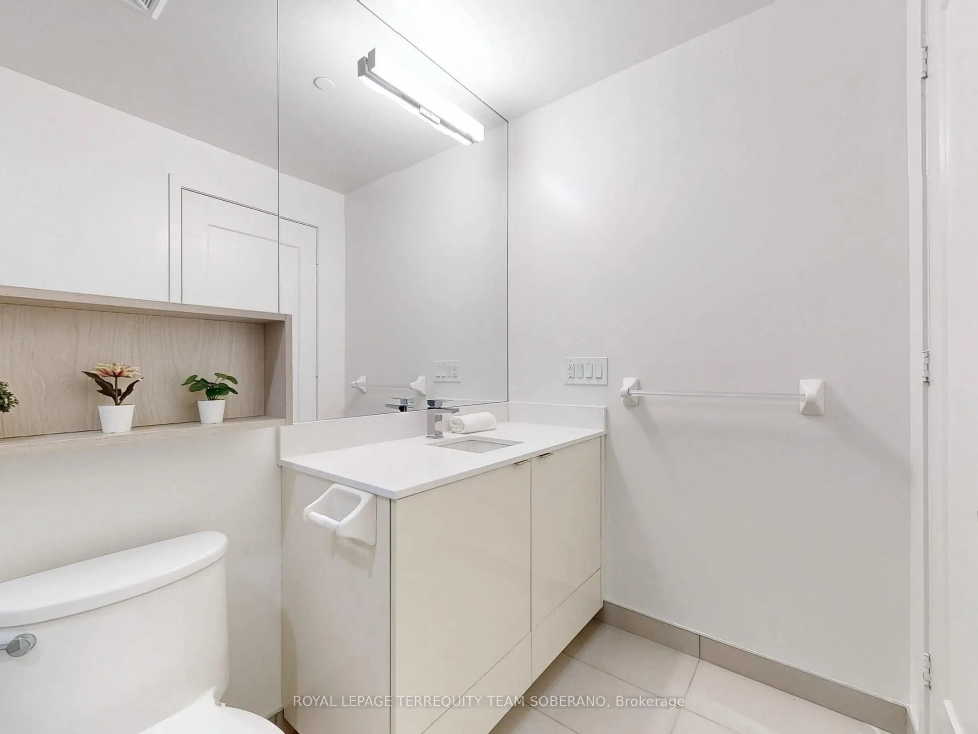 70 Princess Street, #2605