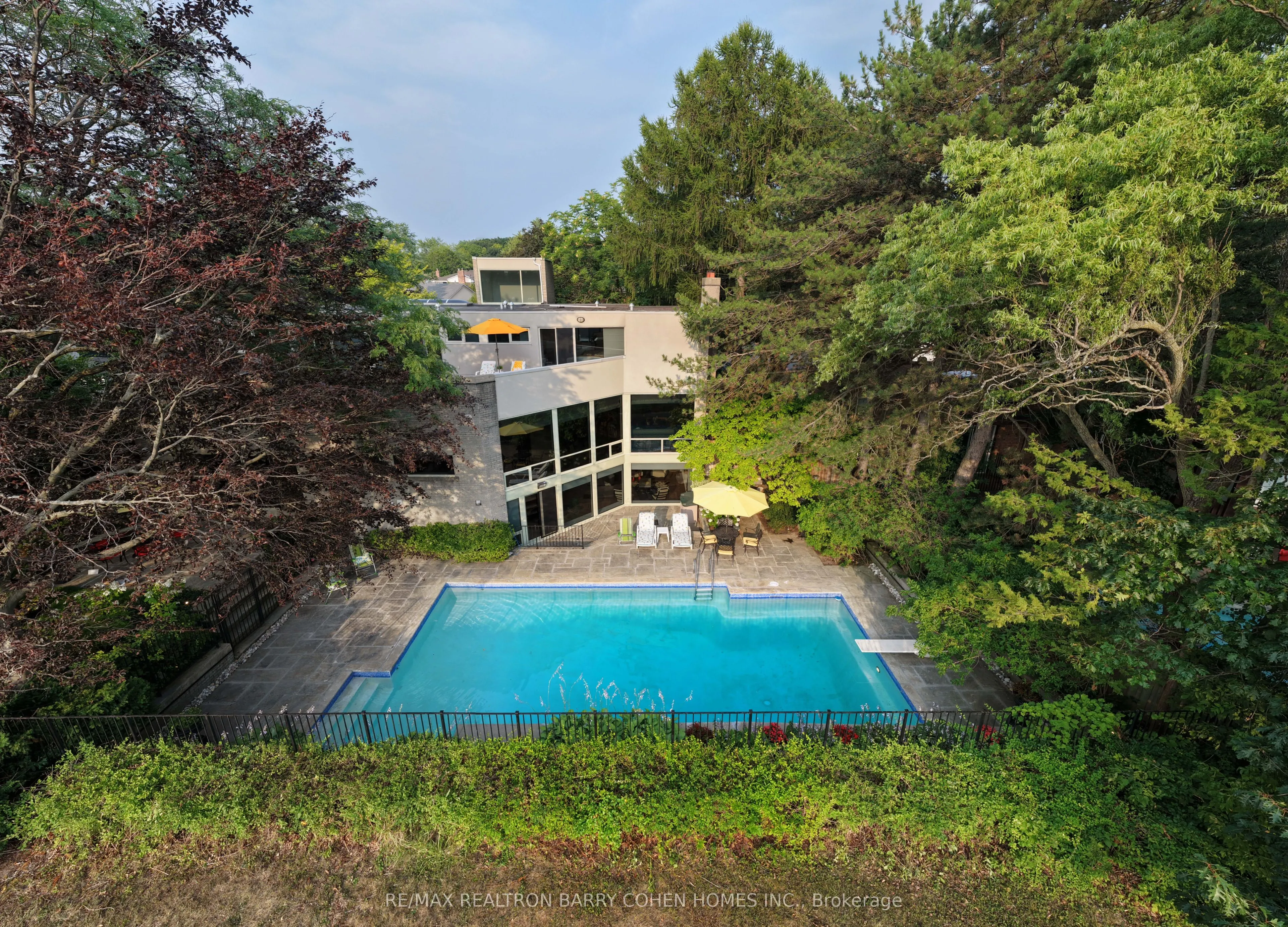 10 Penwood Crescent