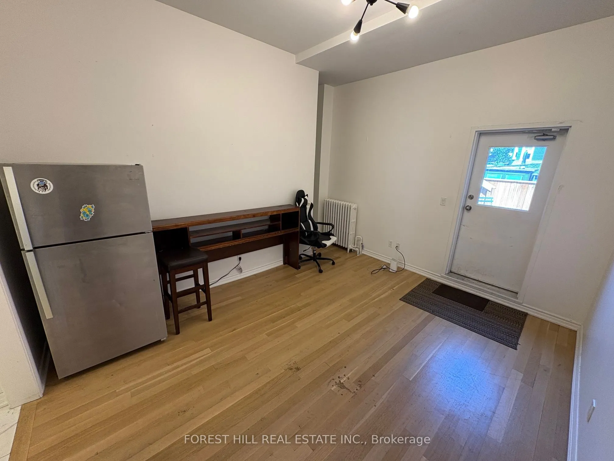 756 Queen Street W, #B