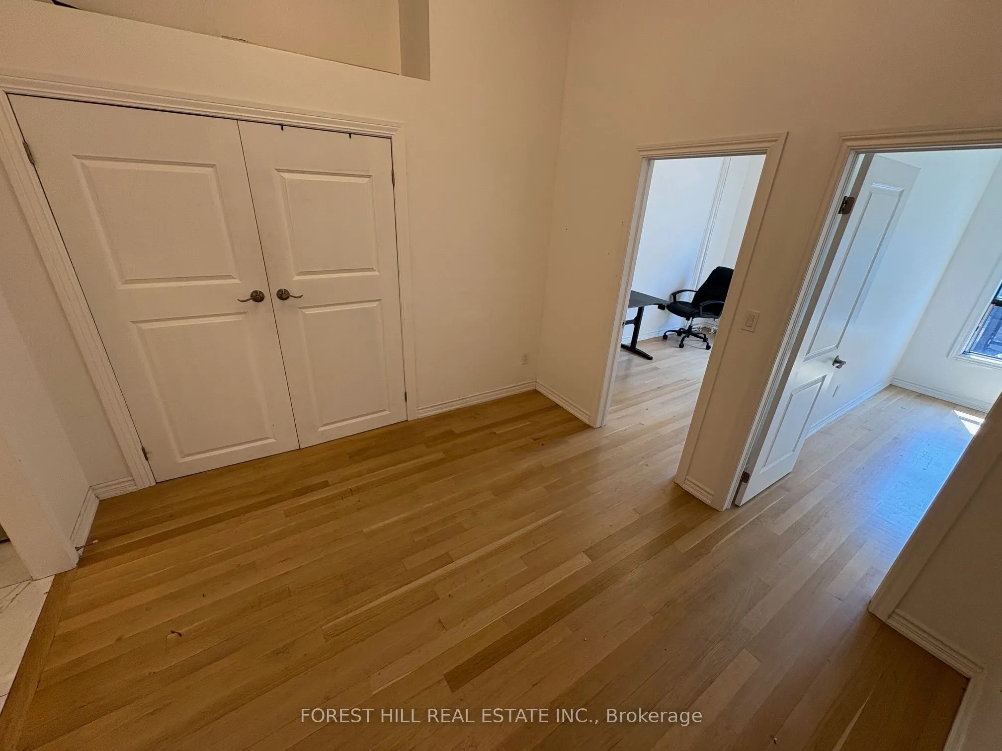 756 Queen Street W, #B