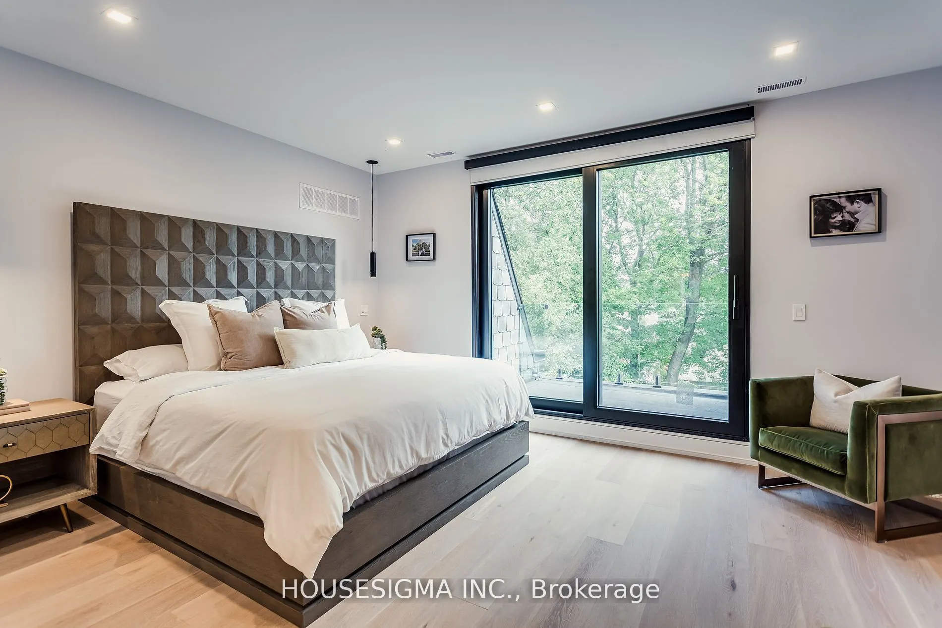 1 De Vere Gardens