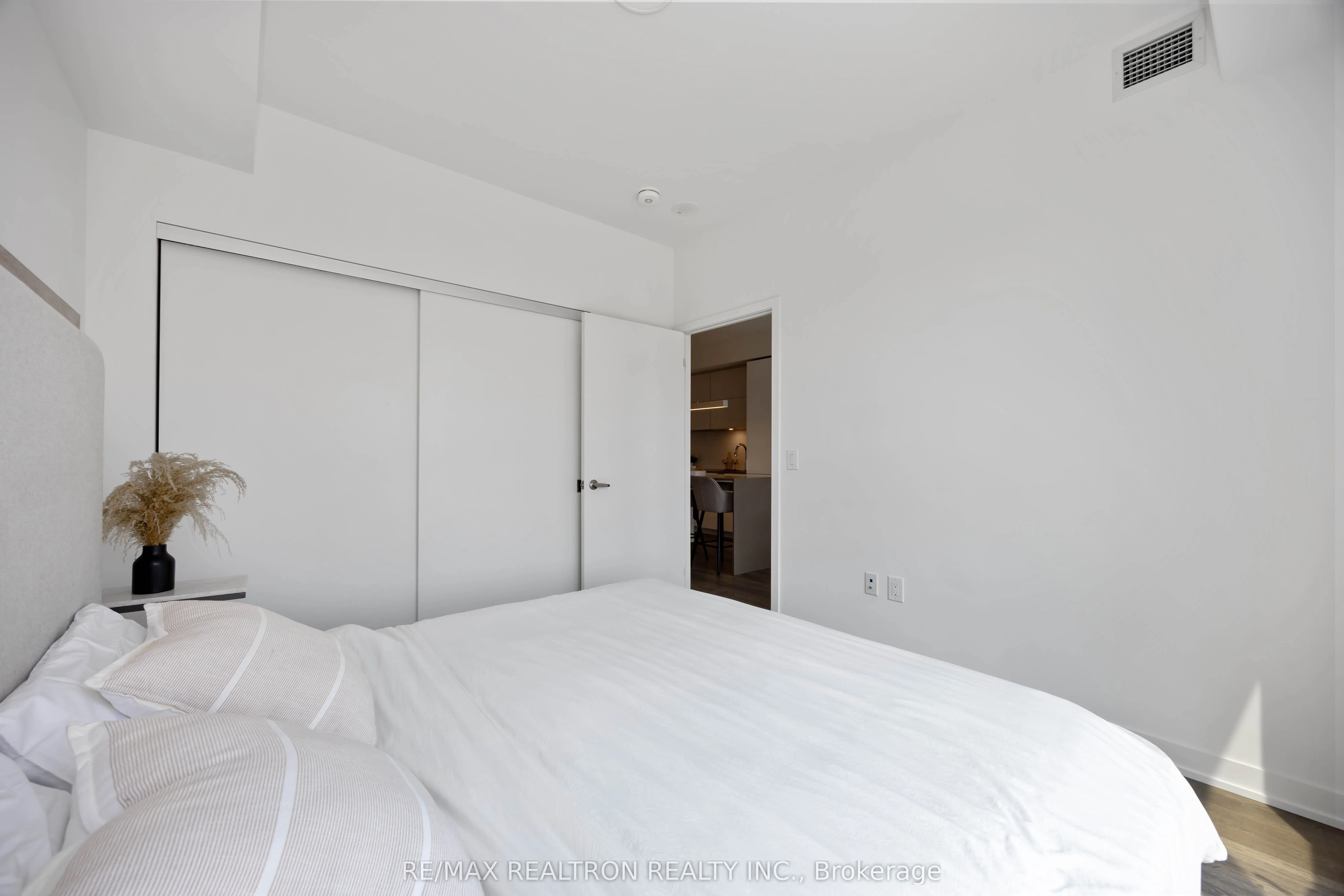 20 Richardson Street, #720