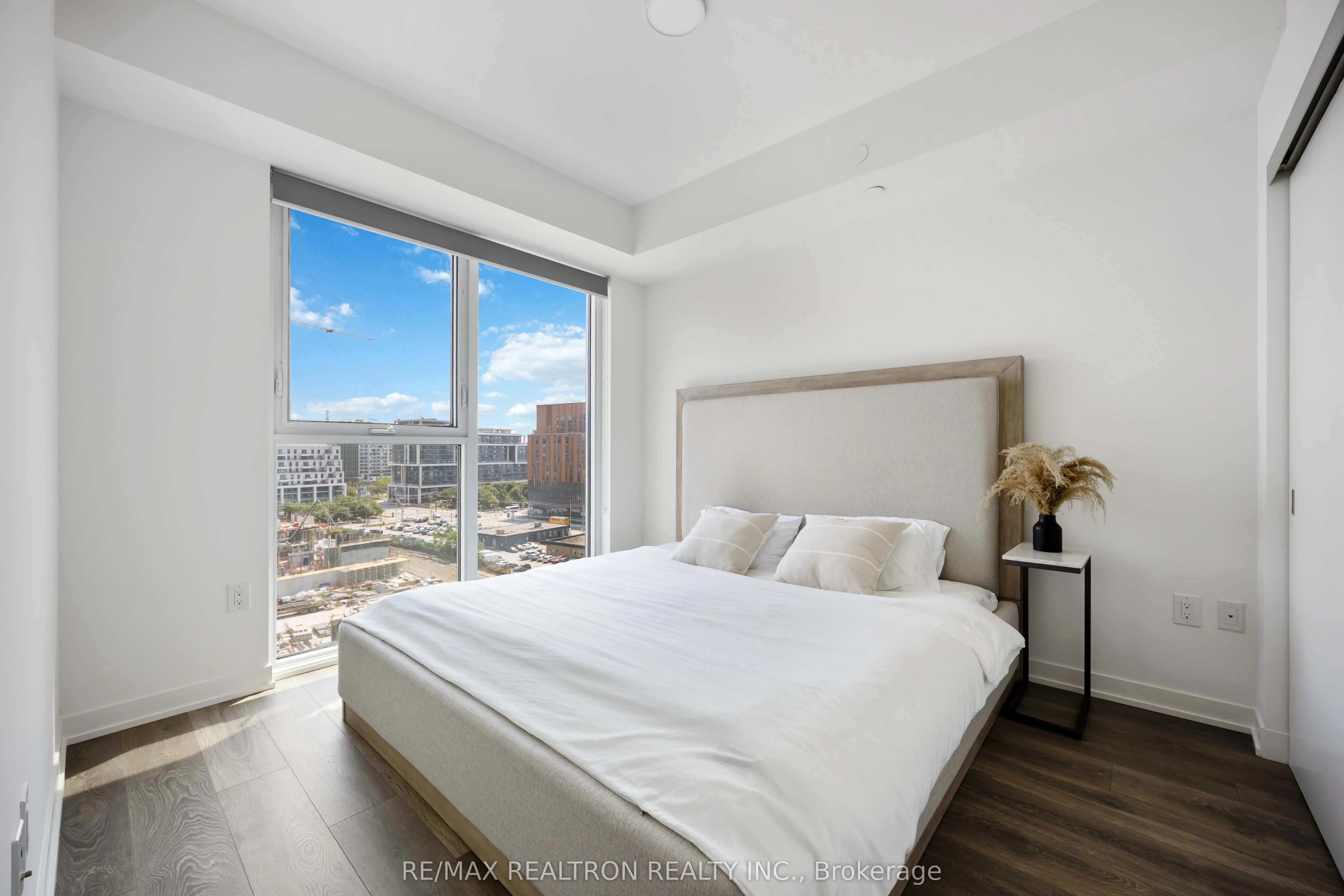 20 Richardson Street, #720