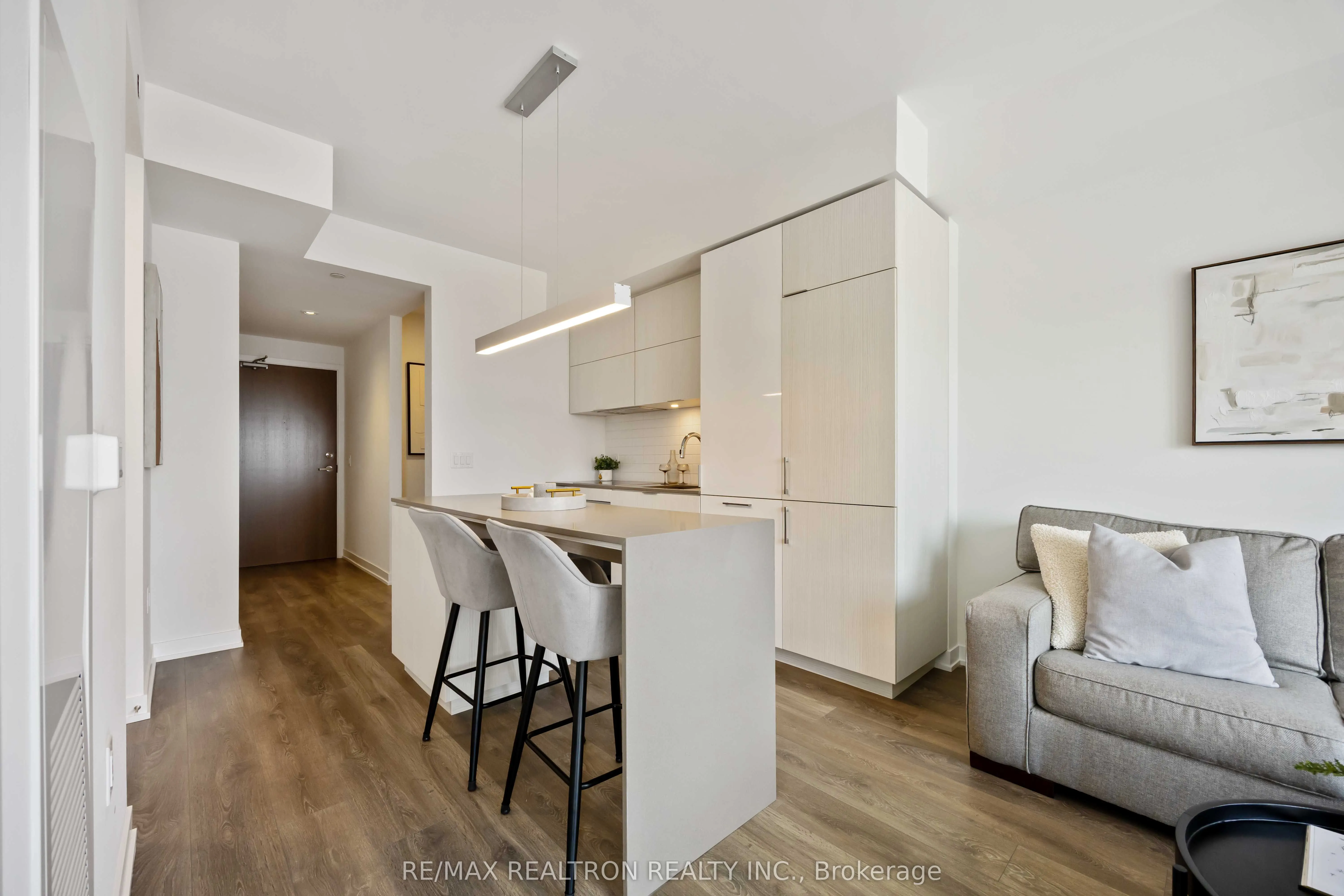 20 Richardson Street, #720