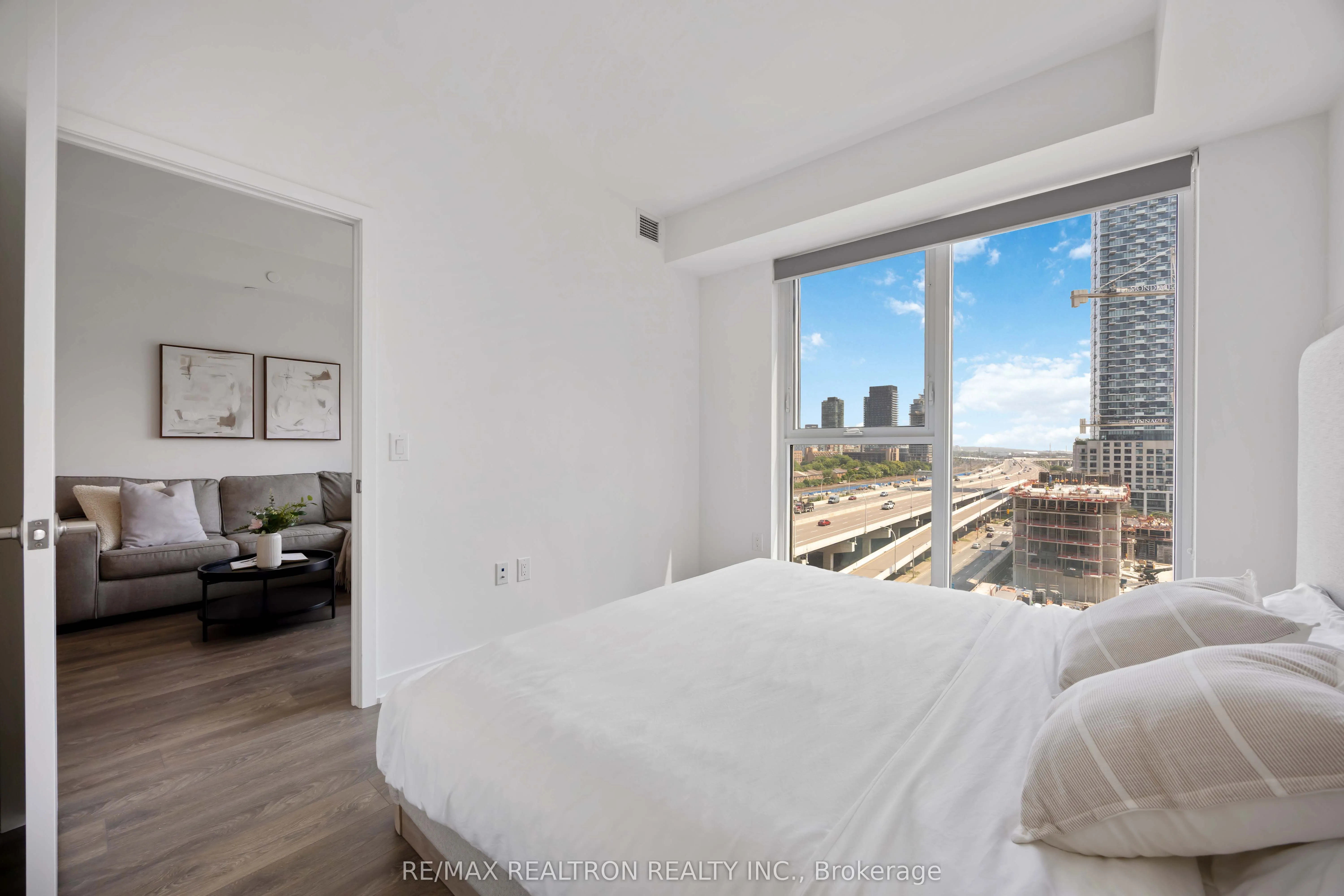 20 Richardson Street, #720