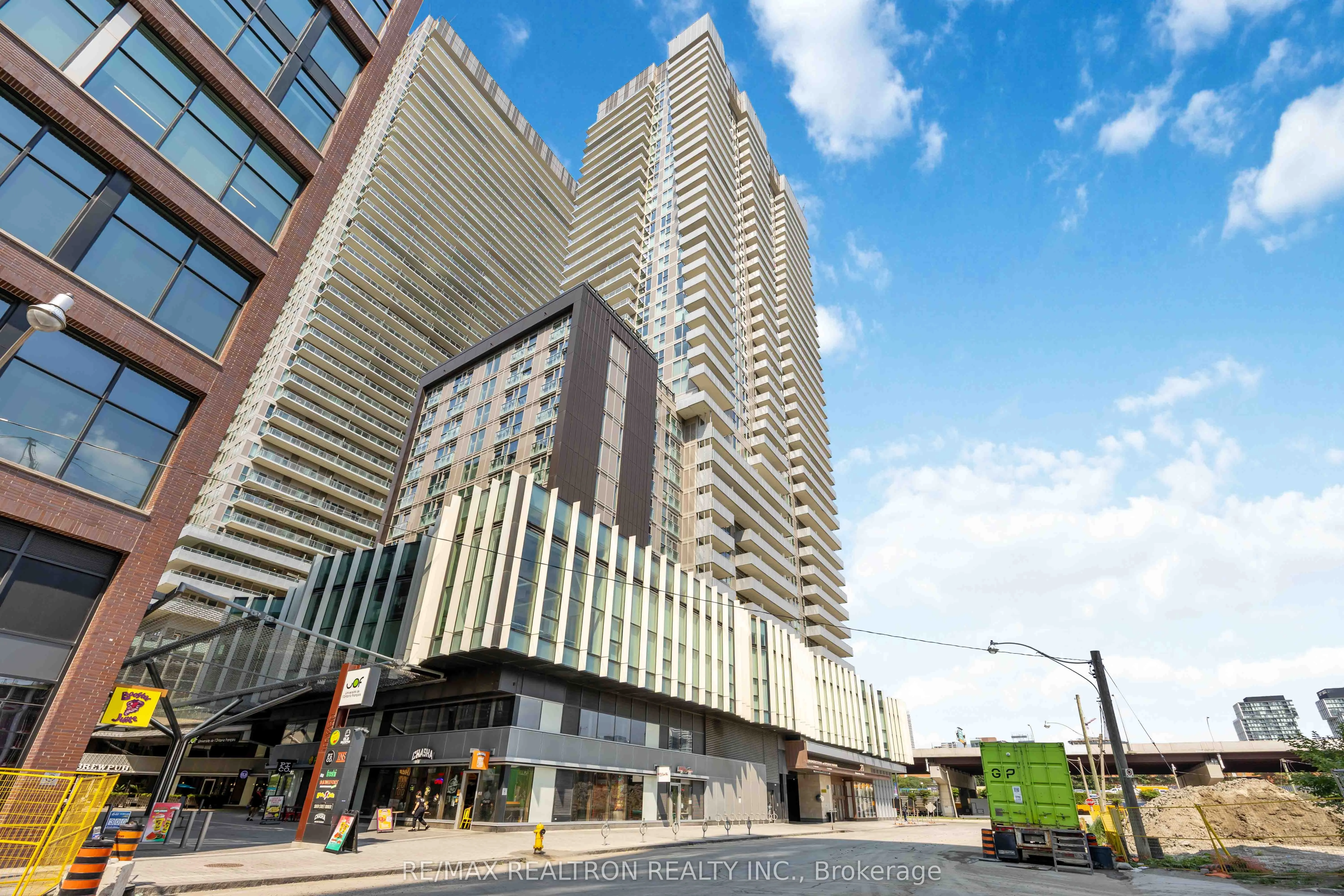 20 Richardson Street, #720