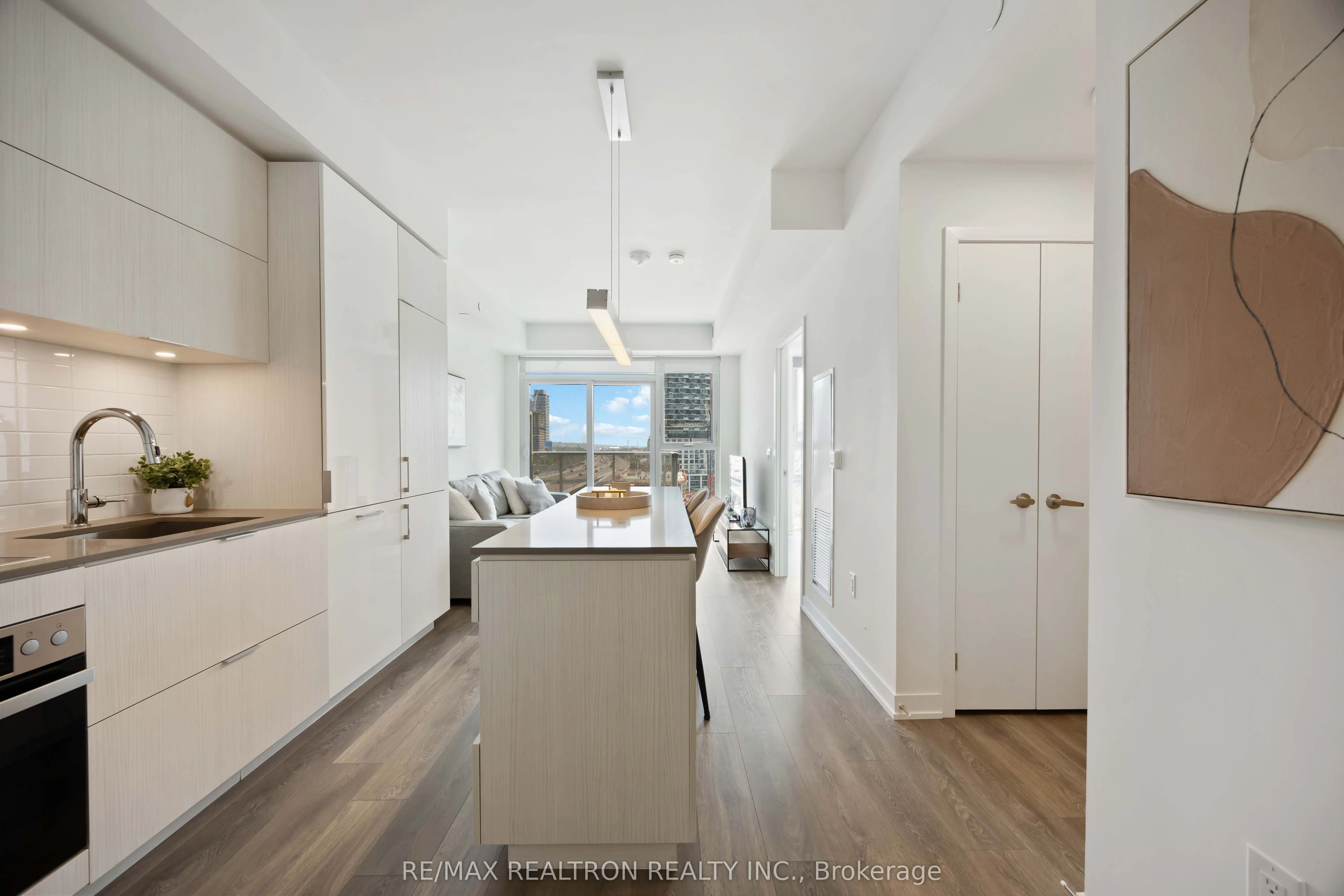 20 Richardson Street, #720