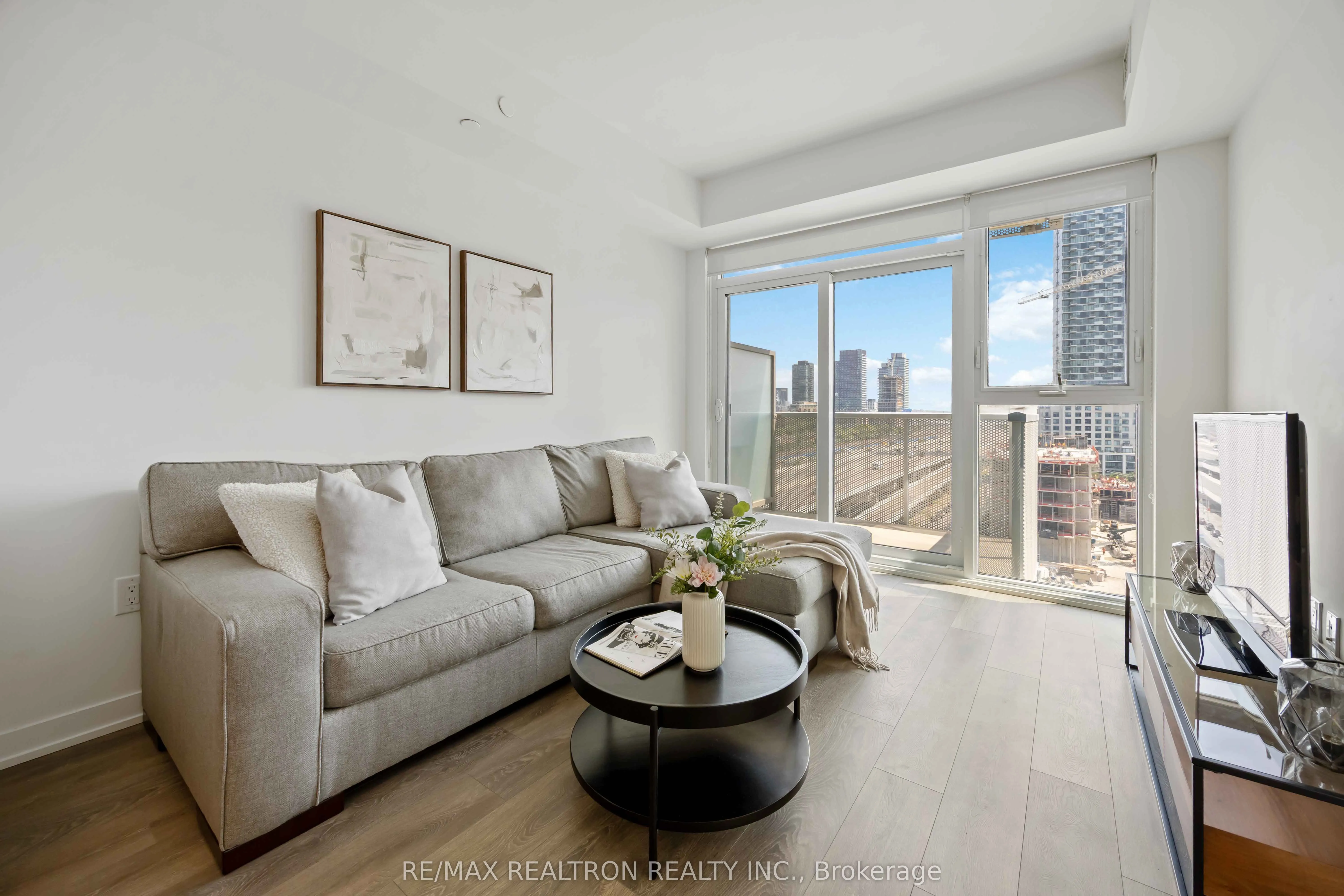 20 Richardson Street, #720