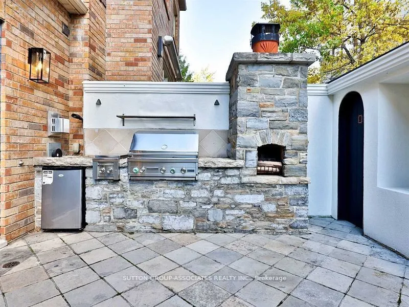 31 Webster Avenue