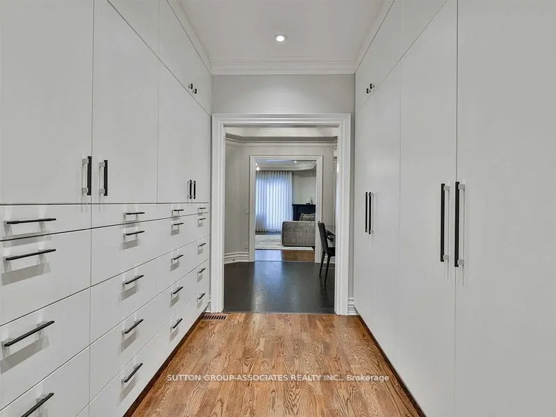 31 Webster Avenue