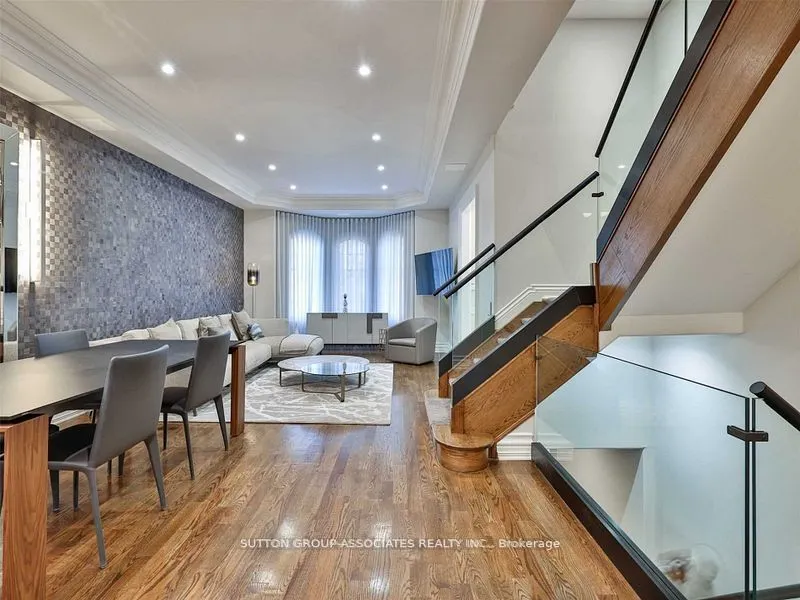 31 Webster Avenue