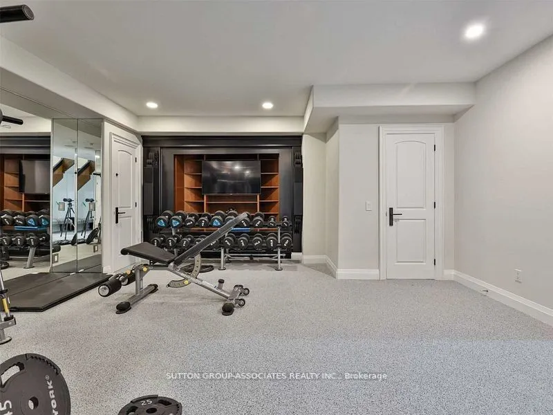 31 Webster Avenue