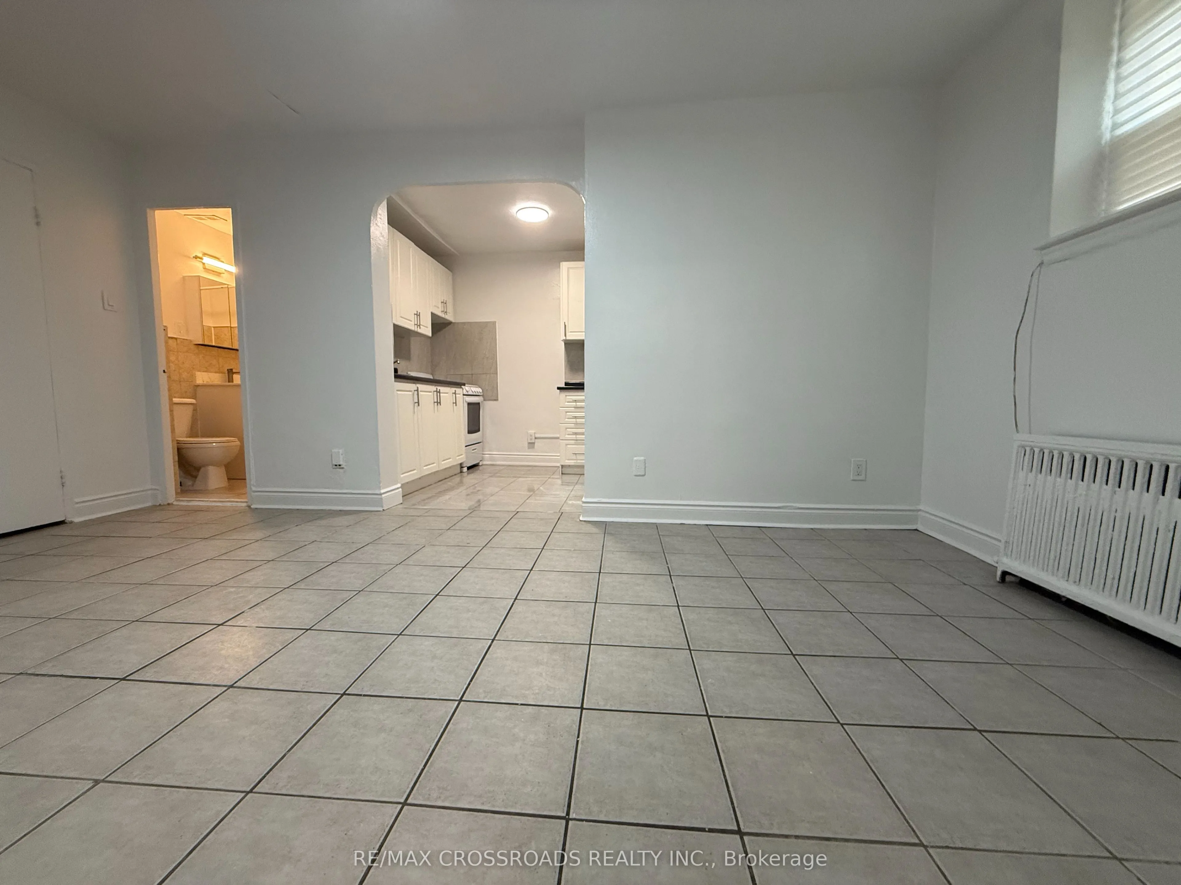 2770 Yonge Street, #B05