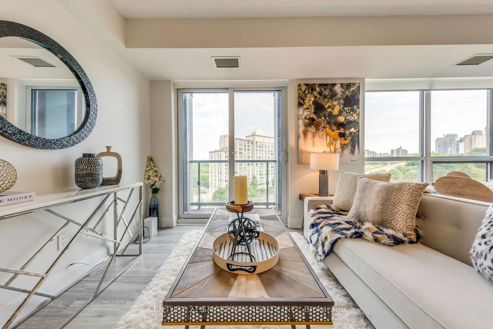 18 Graydon Hall Drive, #905