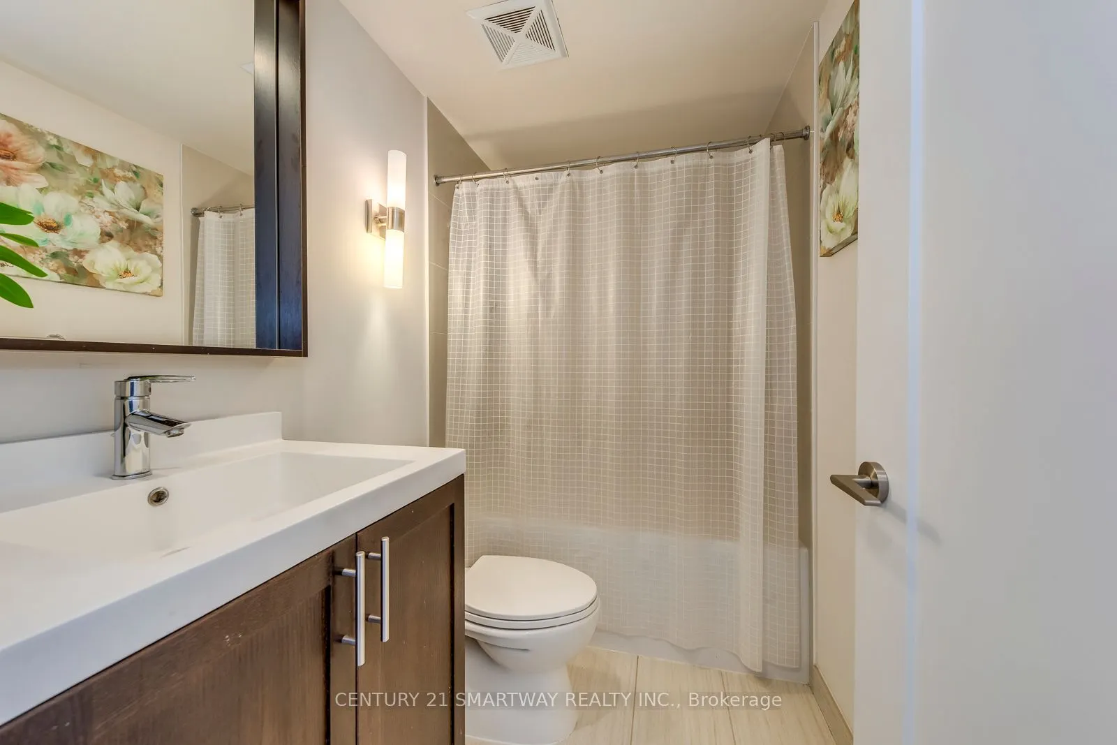 18 Graydon Hall Drive, #905