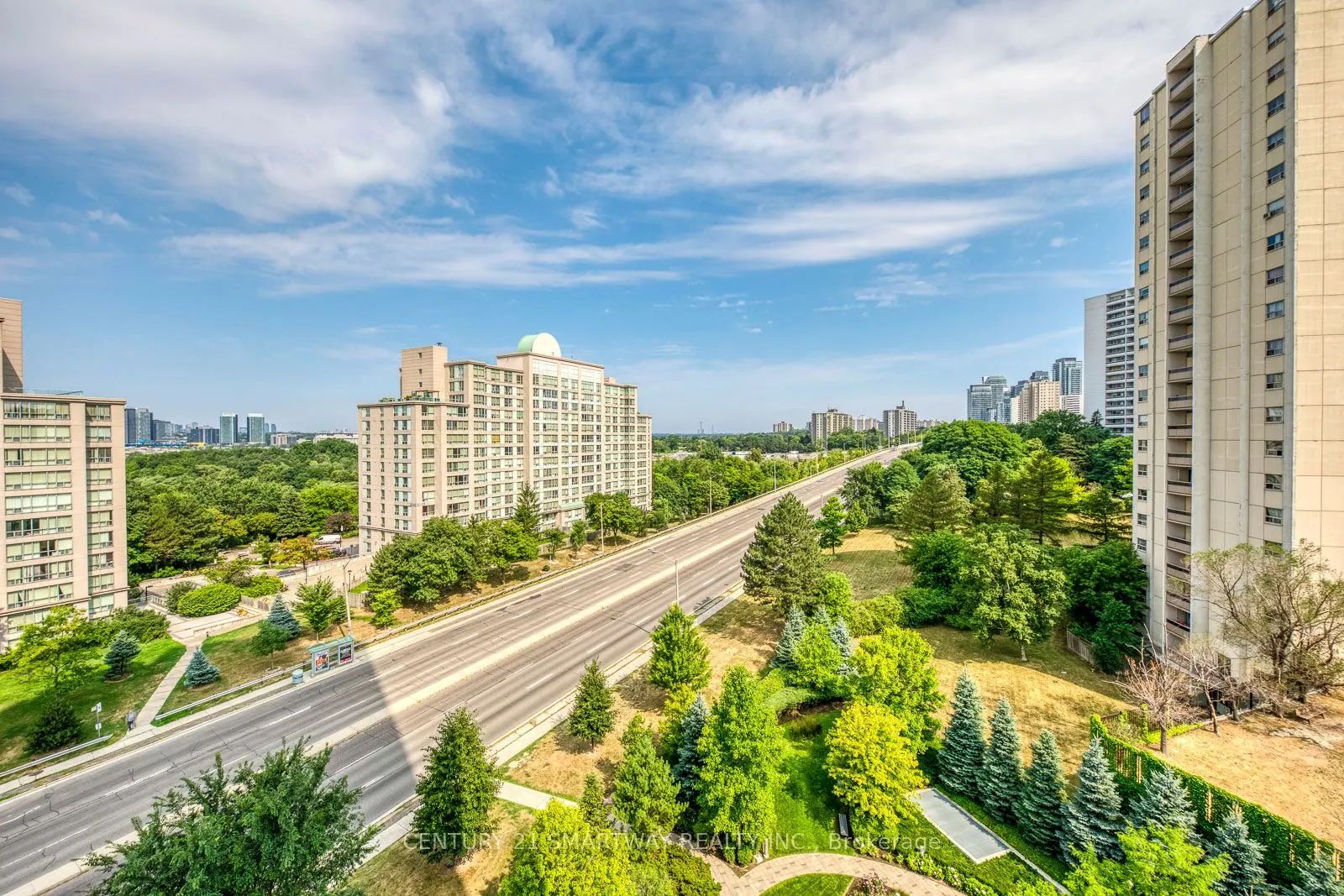 18 Graydon Hall Drive, #905