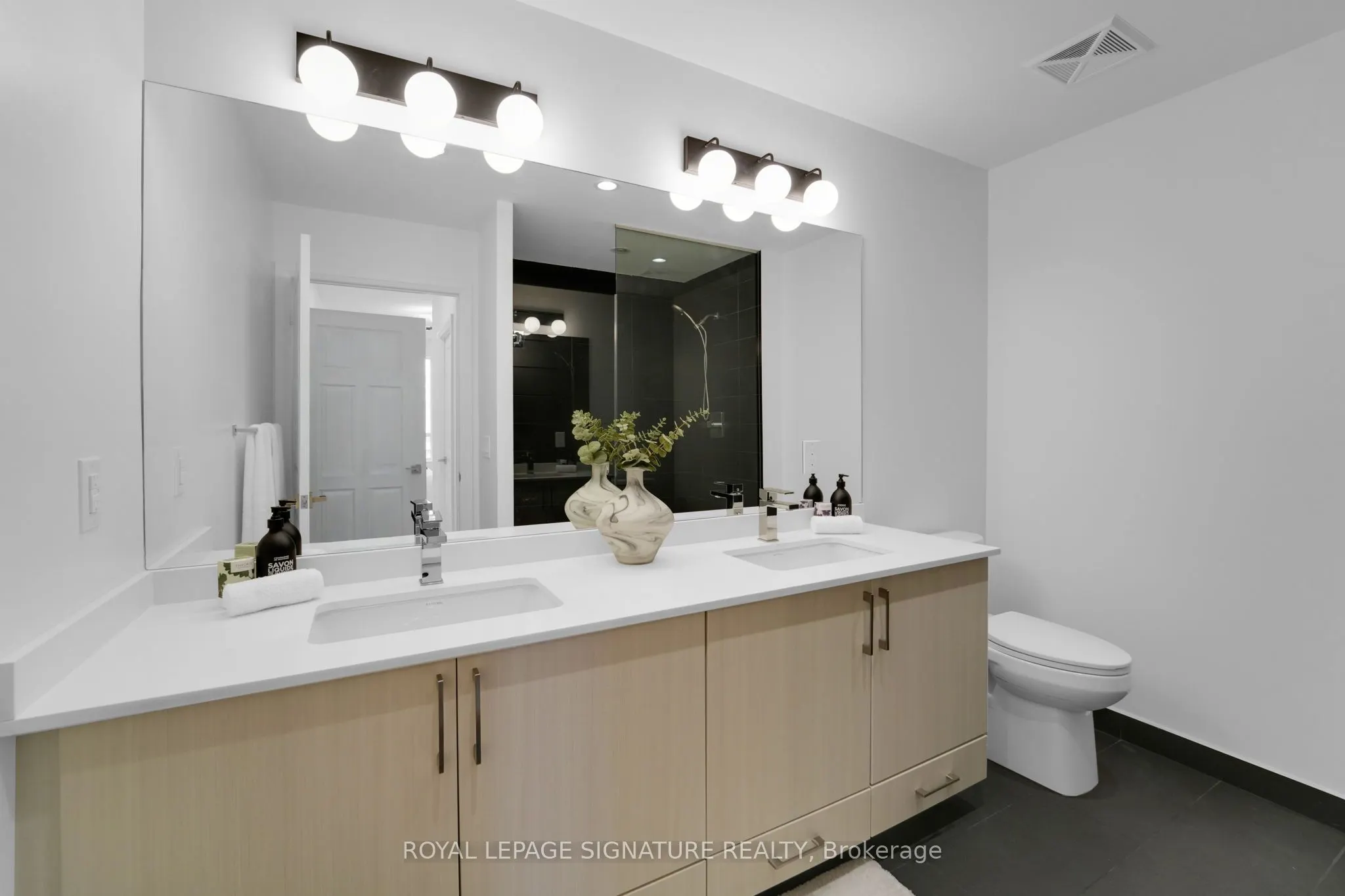591 Sheppard Avenue E, #910