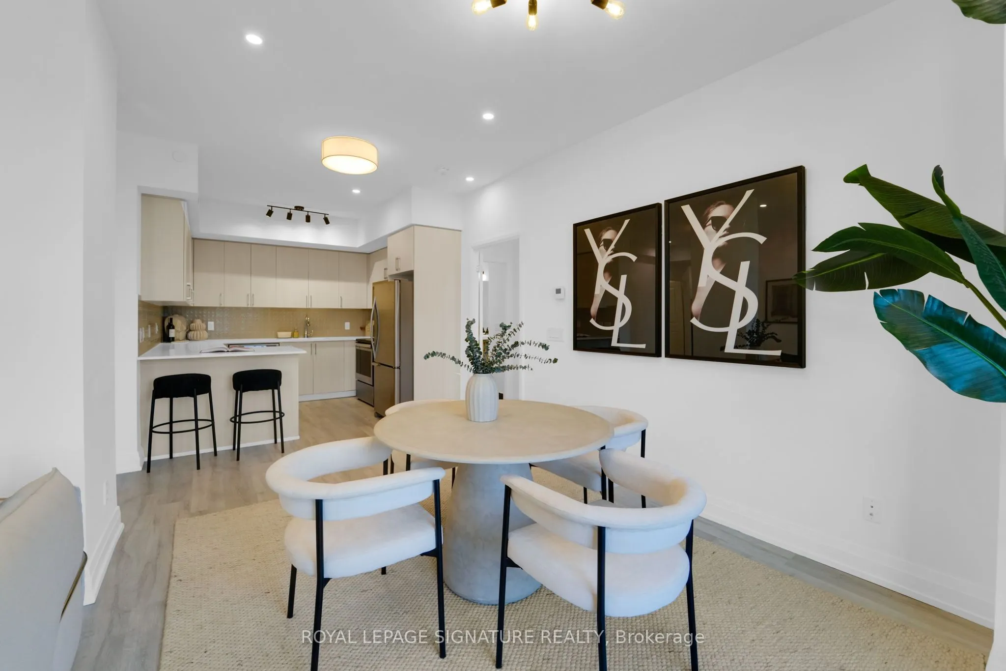 591 Sheppard Avenue E, #910
