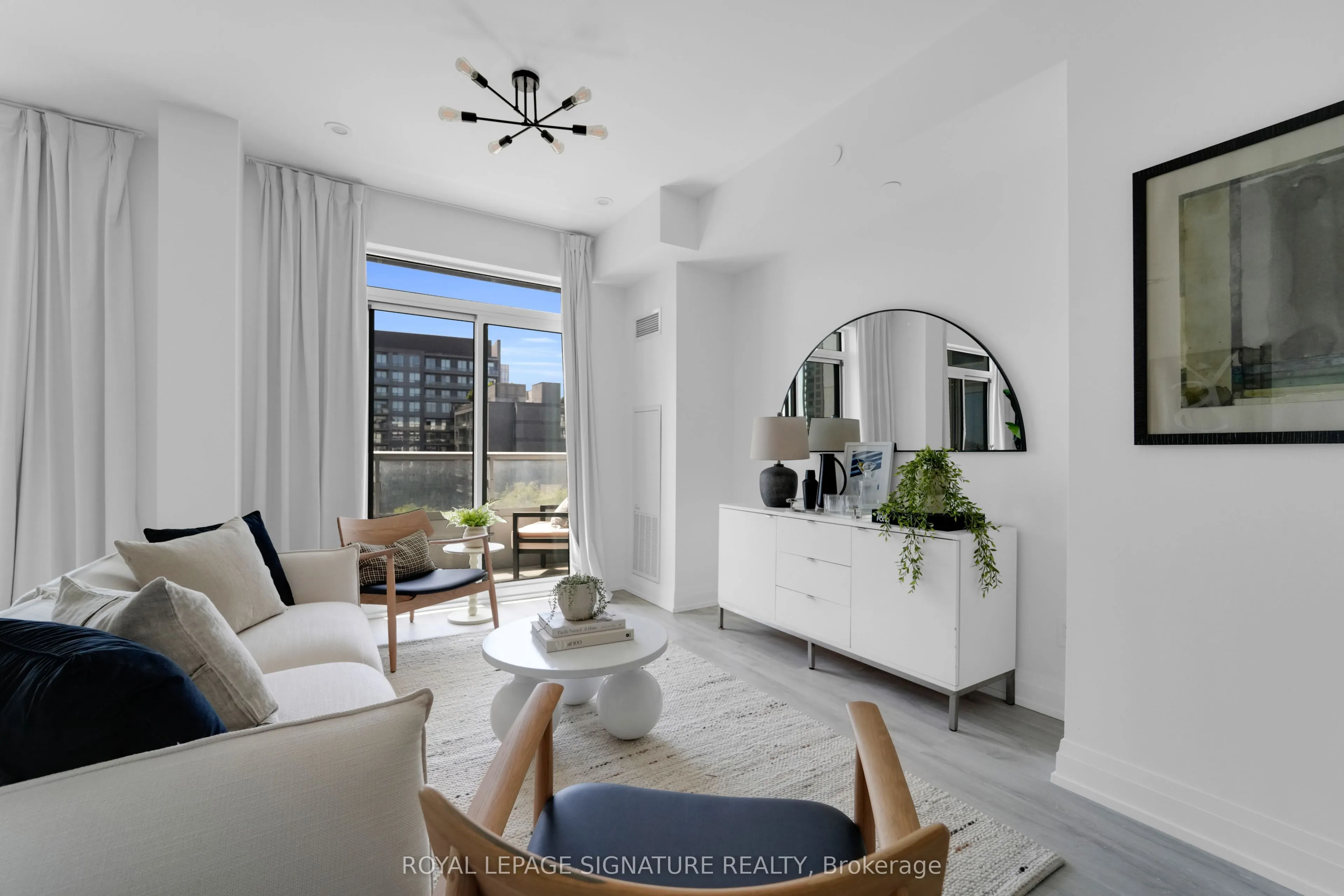 591 Sheppard Avenue E, #910